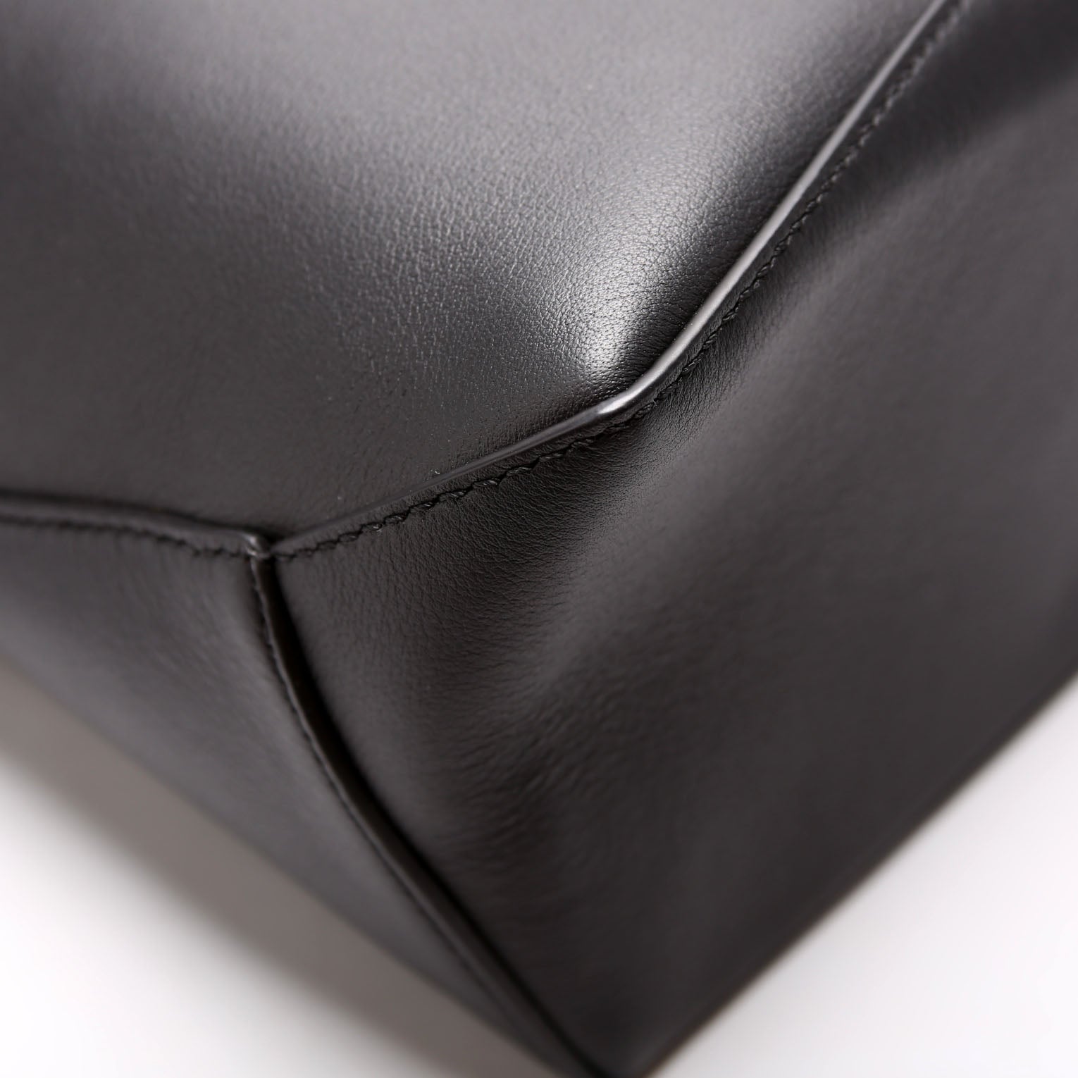 Puzzle Edge Small Caflskin Black