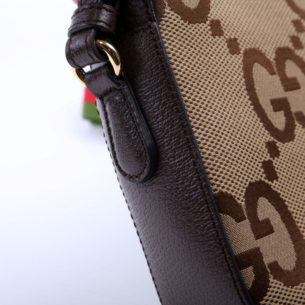 Gucci 675891 Jumbo GG Canvas Messenger