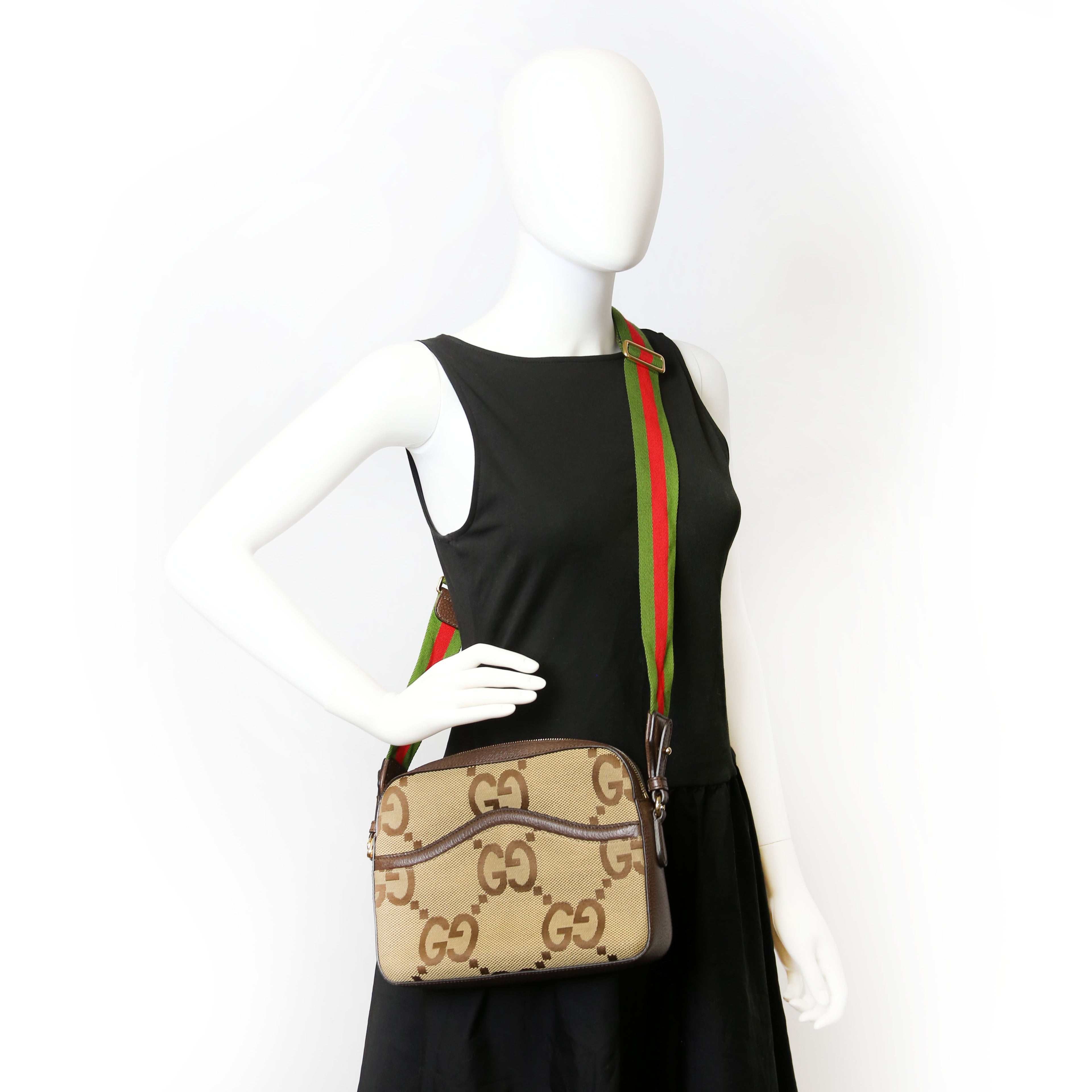 Gucci 675891 Jumbo GG Canvas Messenger