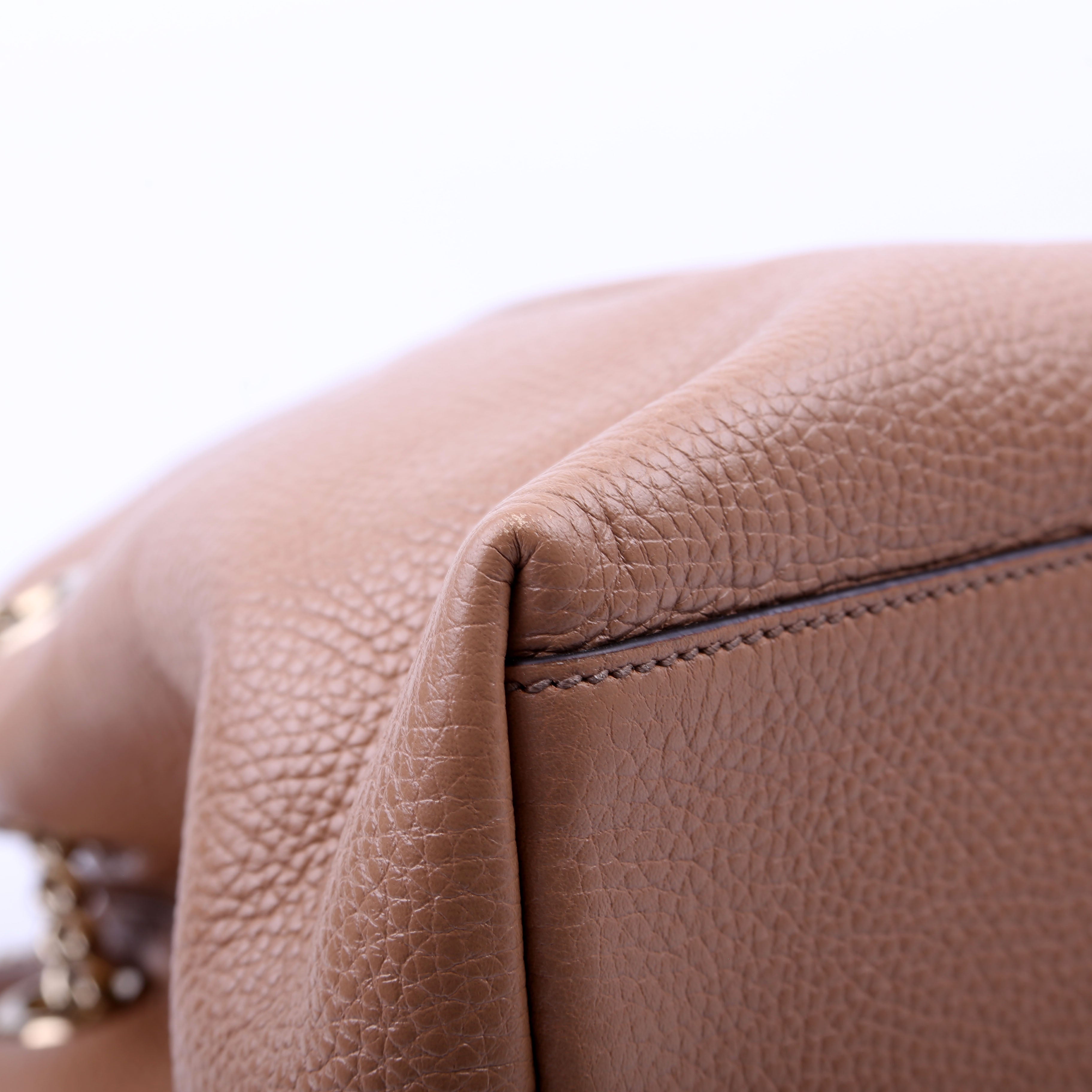 536196 Soho Chain Tote Newer Beige