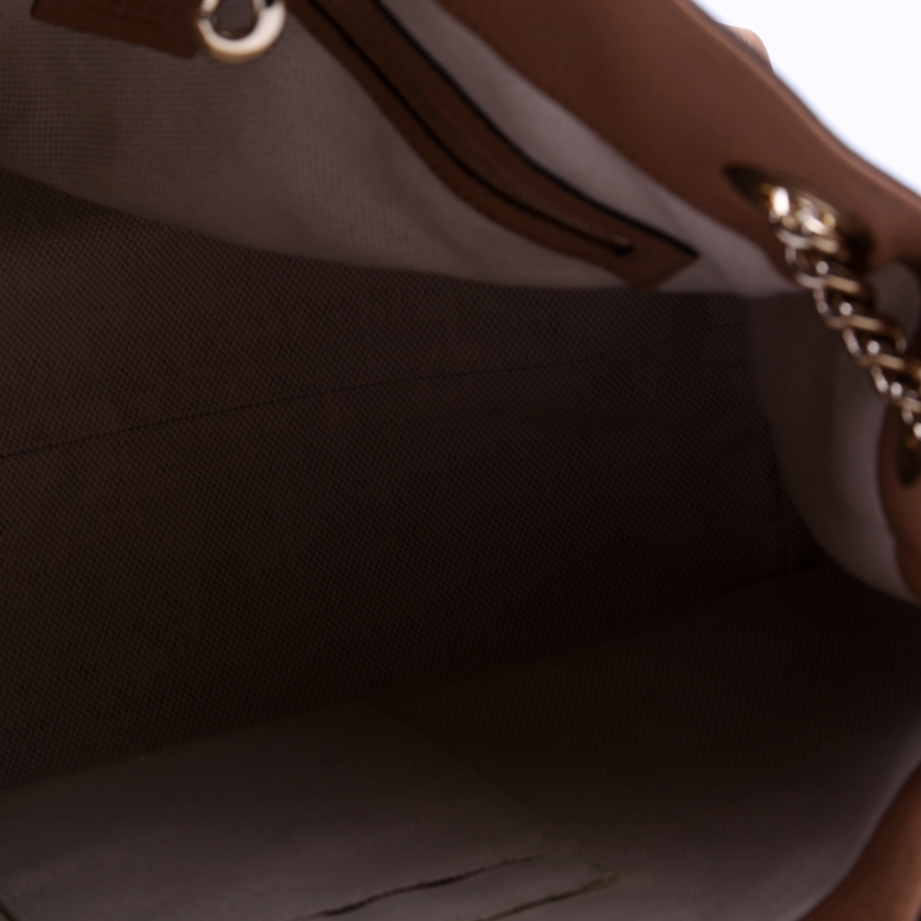 536196 Soho Chain Tote Newer Beige