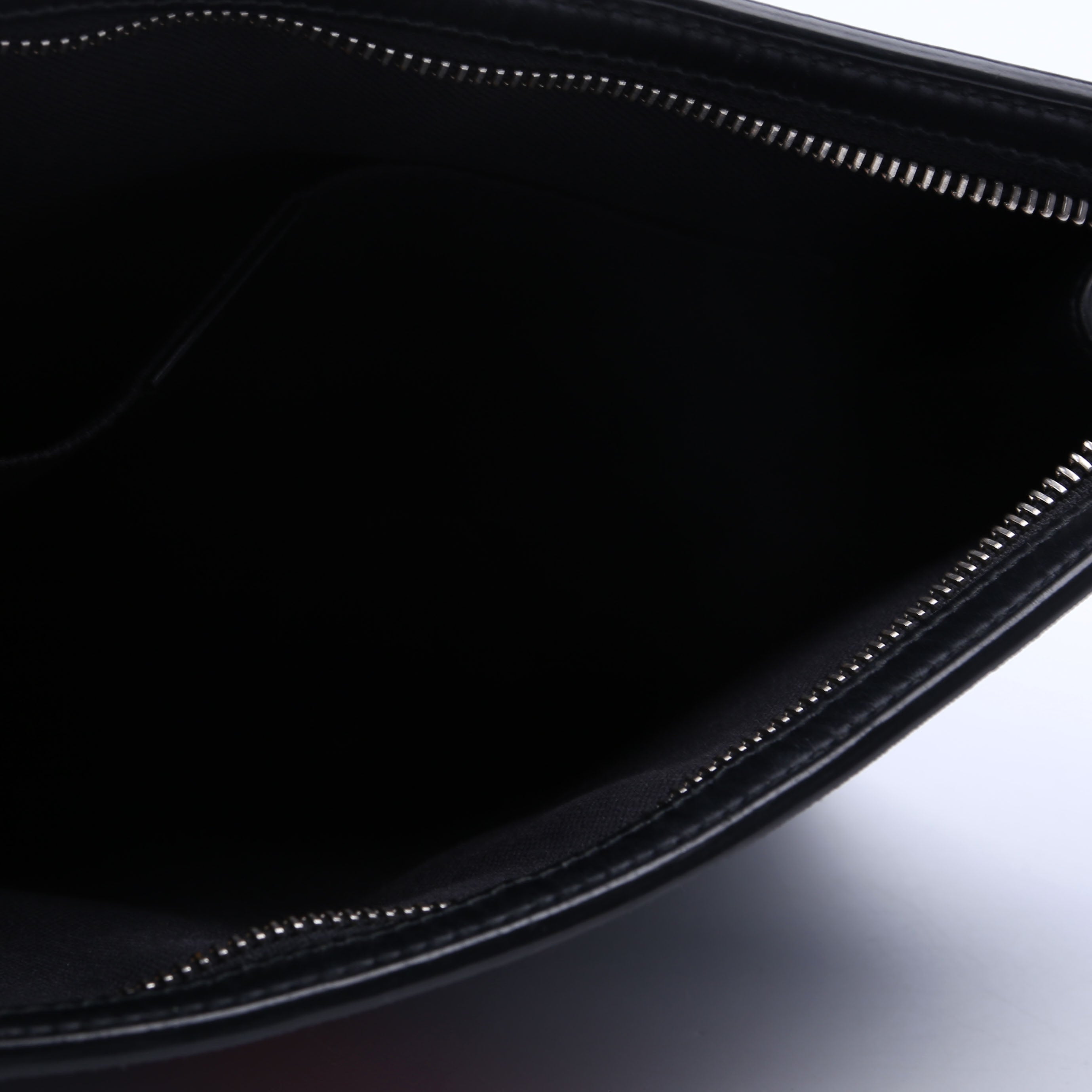 475316 GG Supreme Web Pouch Black