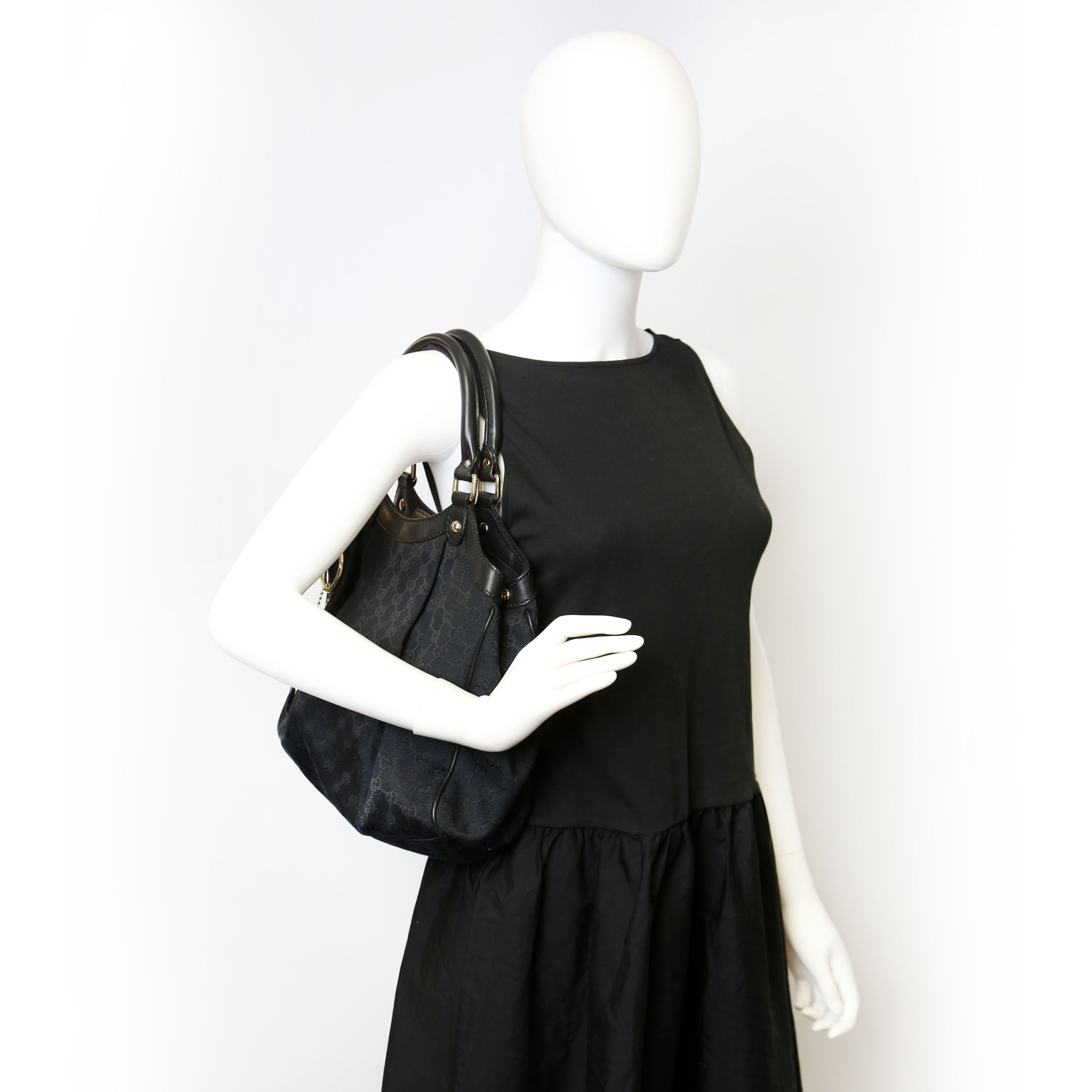 211944 Sukey GG Canvas Medium Black