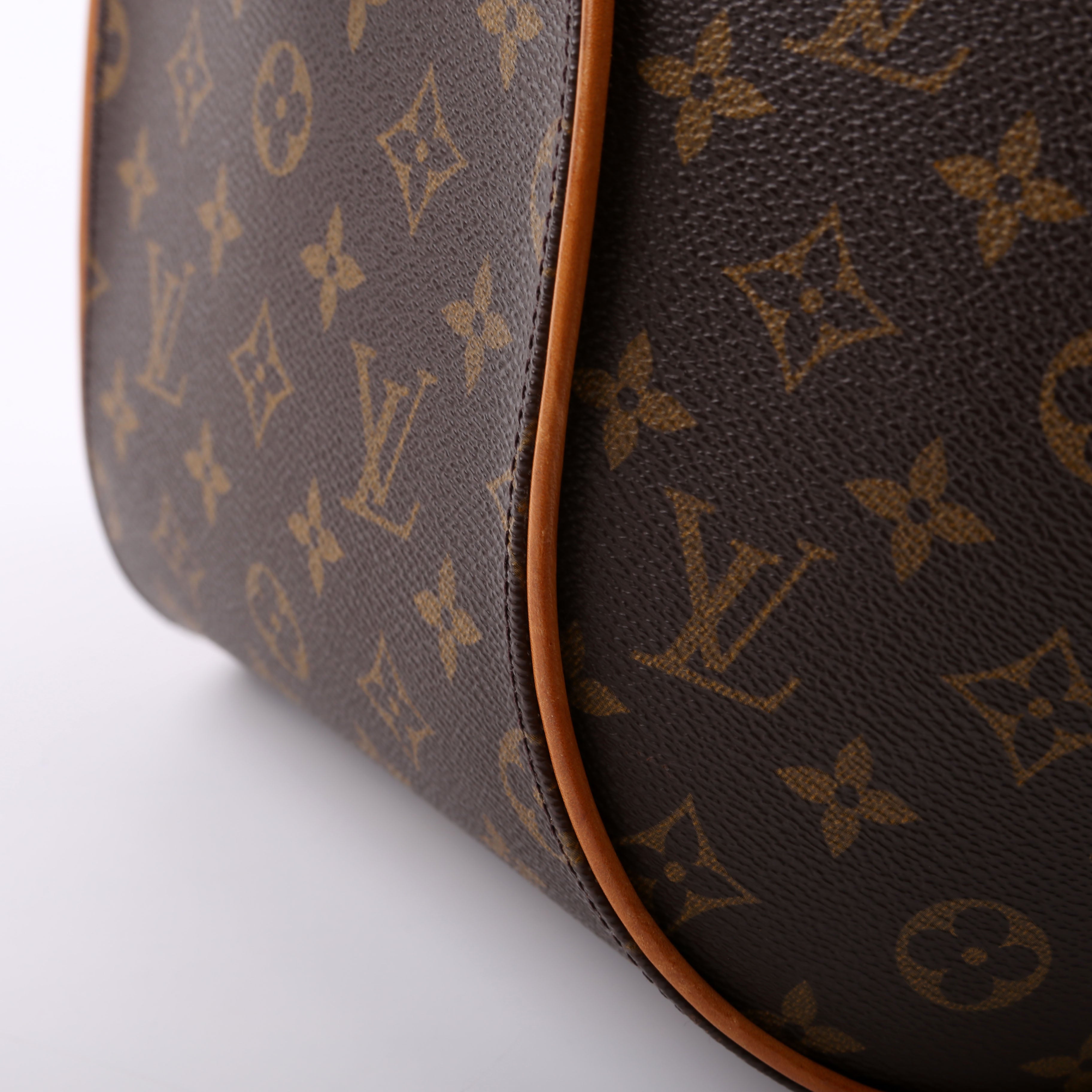 ON HOLD Ellipse MM Monogram