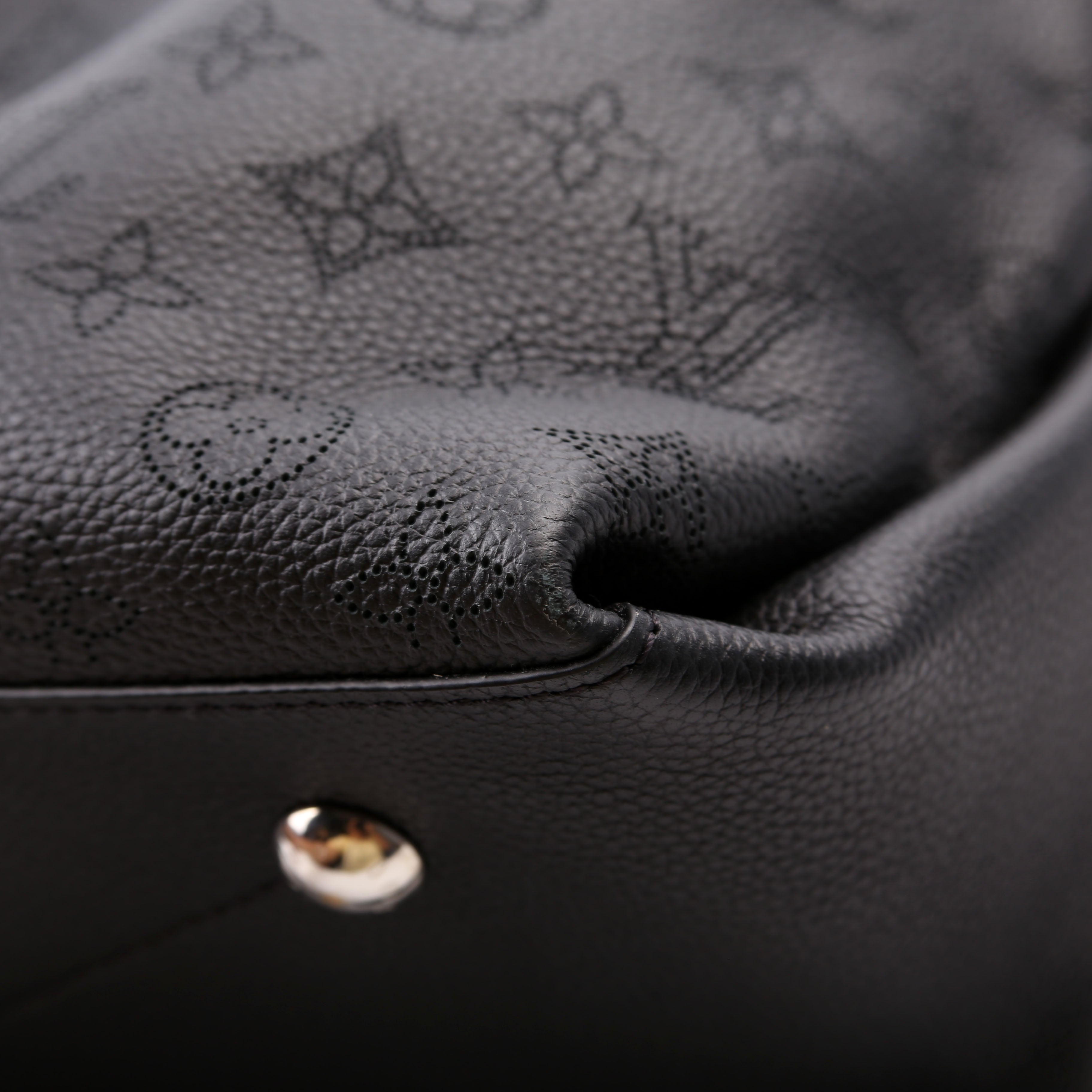 Beaubourg Hobo MM Mahina Black