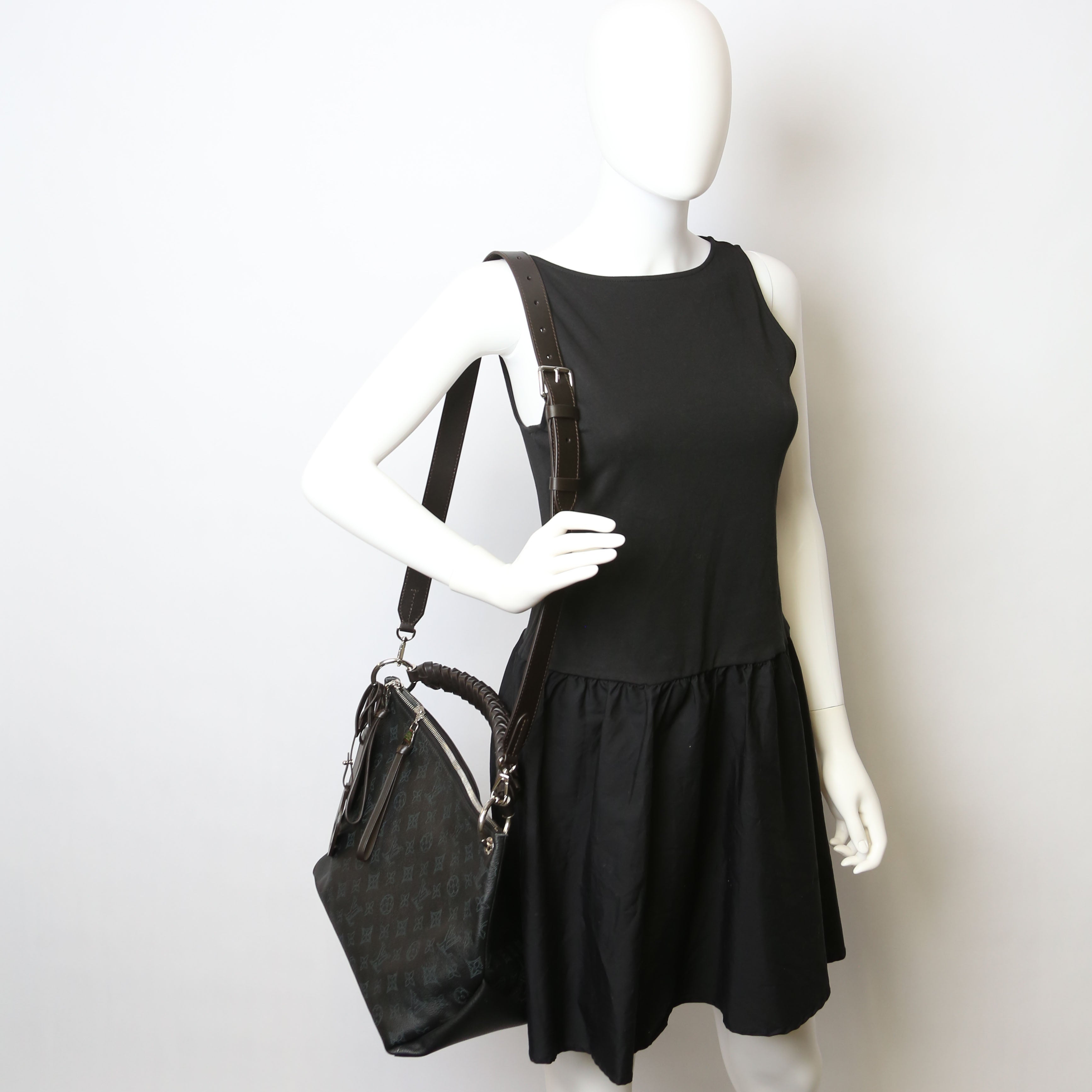 Beaubourg Hobo MM Mahina Black