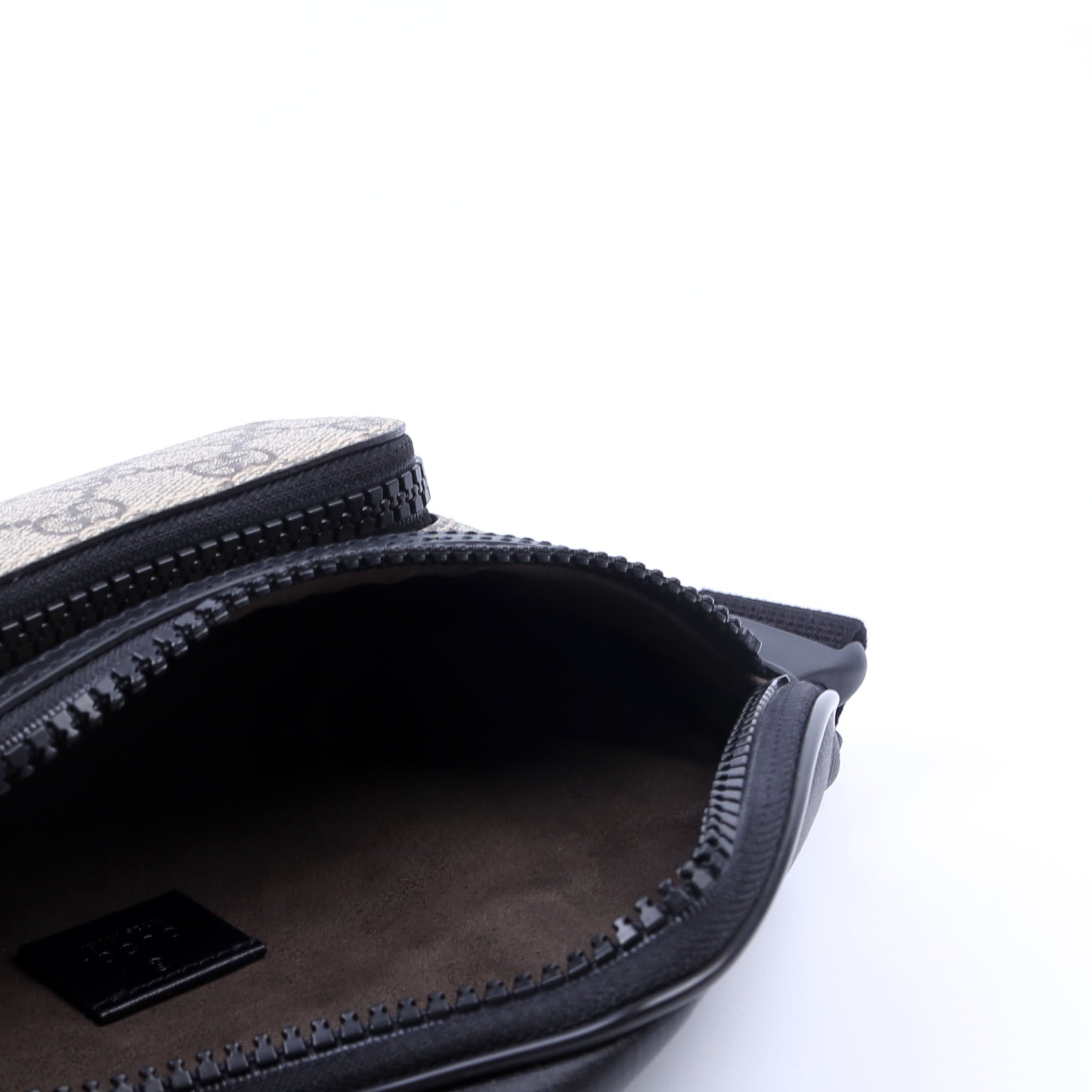 450946 GG supreme Belt Bag