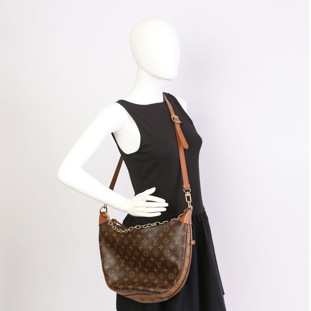 Loop Hobo Reverse Monogram