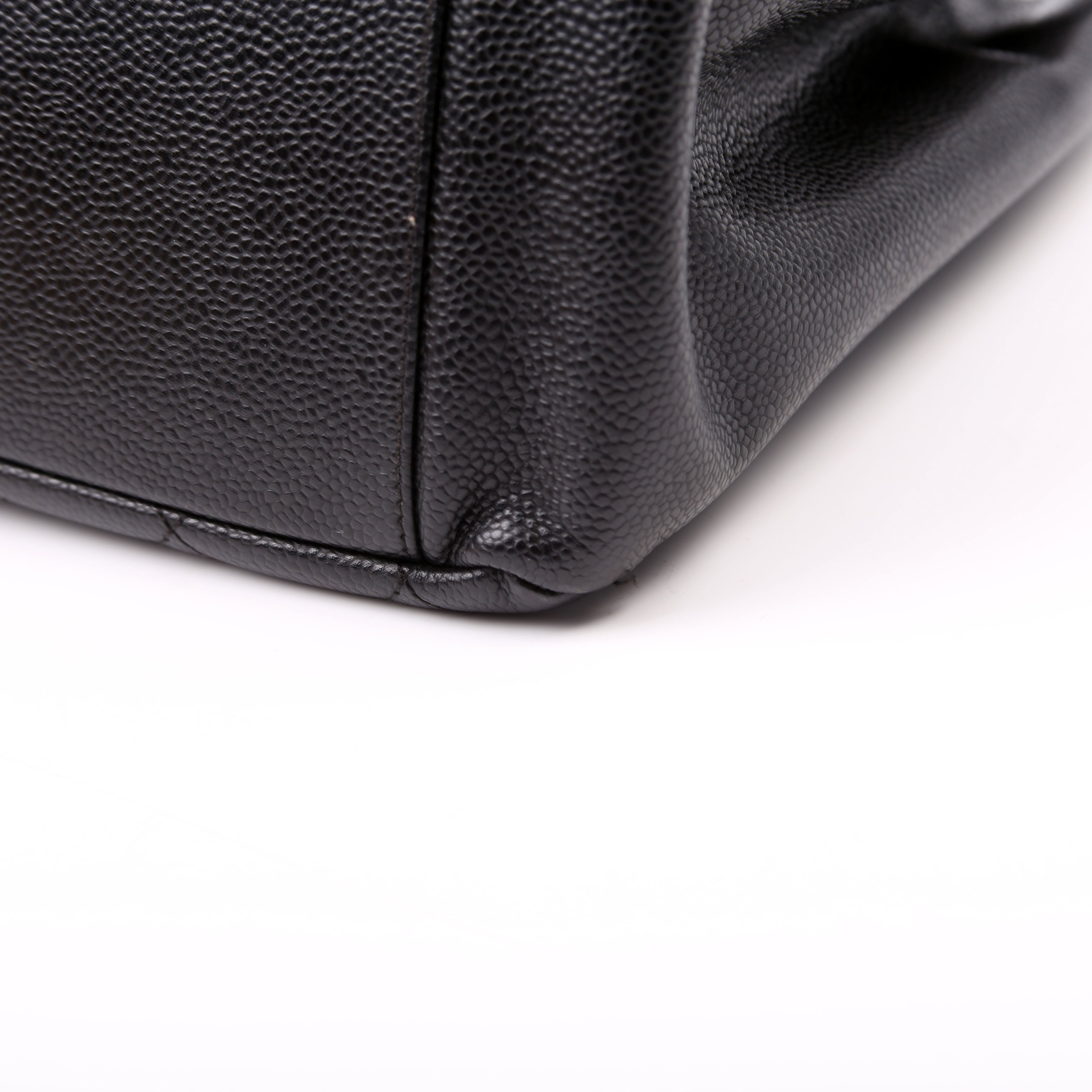Grand Shopping Tote Caviar Black