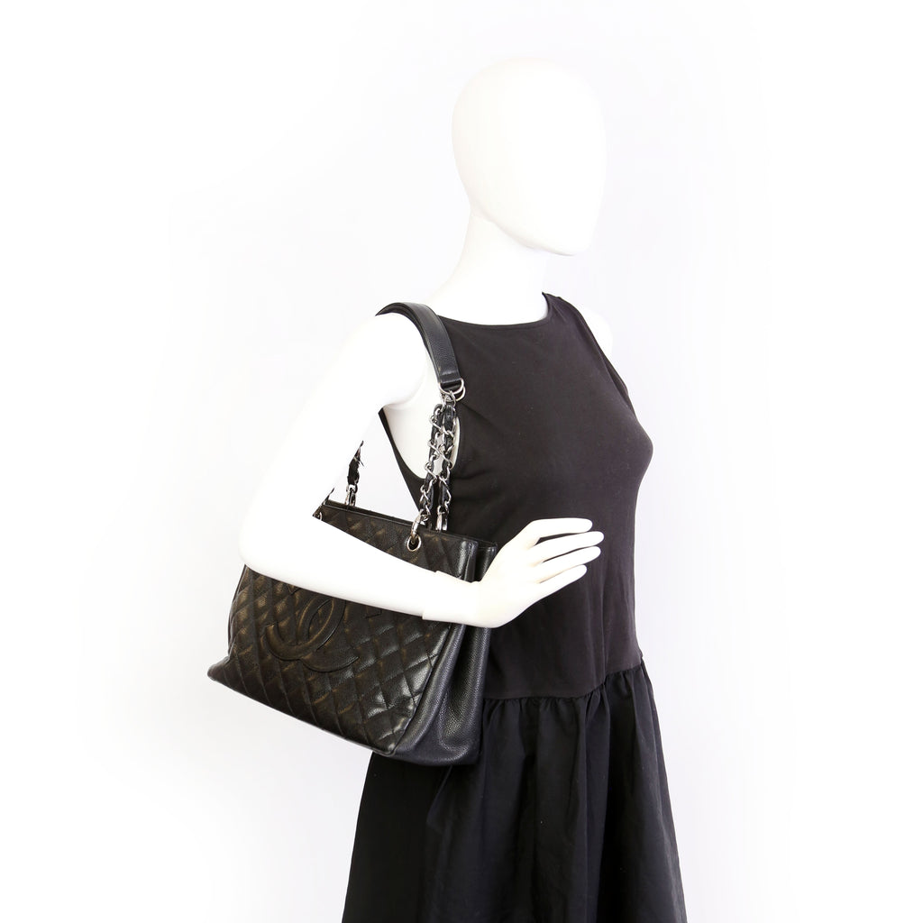 Grand Shopping Tote Caviar Black