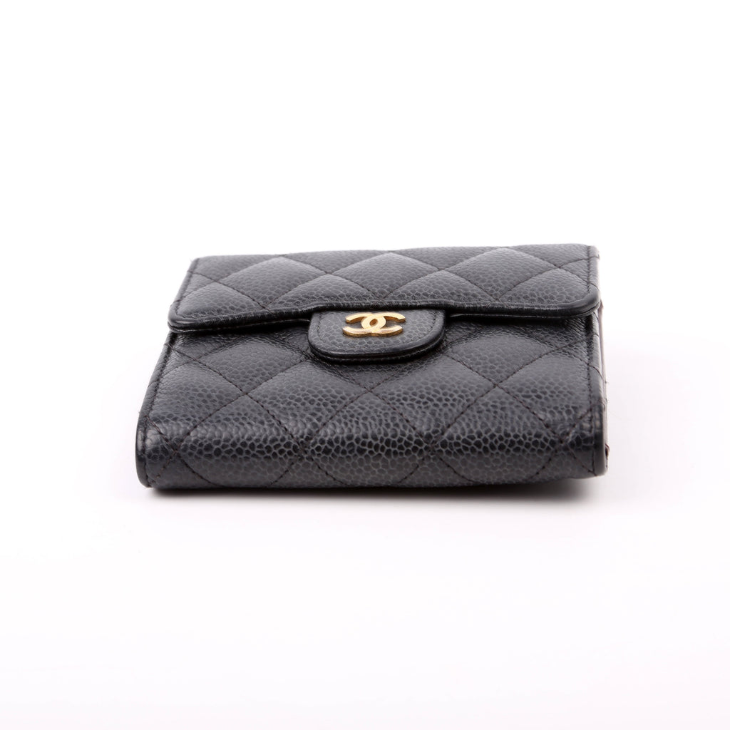 Classic Compact Flap Wallet Caviar 31M Black
