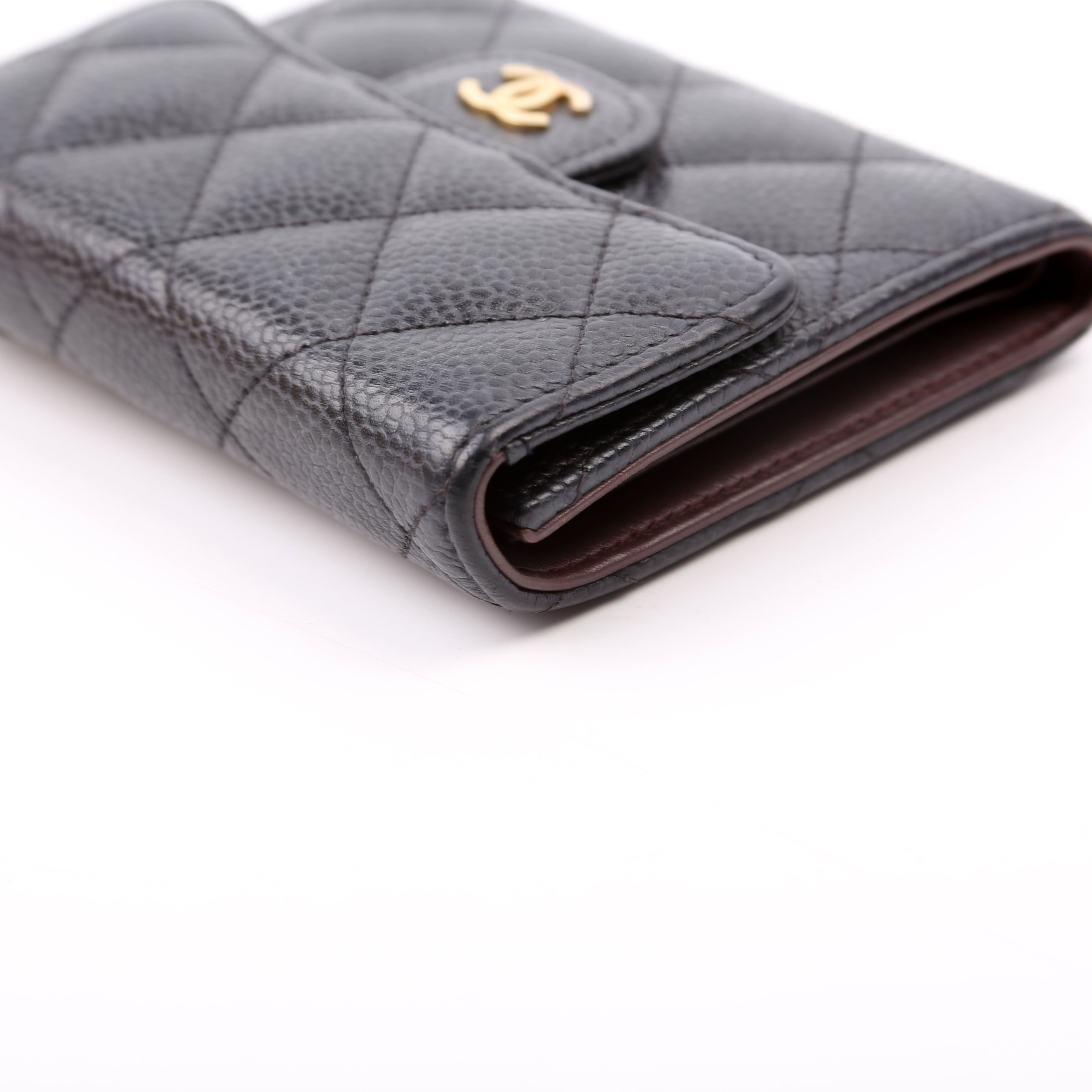 Classic Compact Flap Wallet Caviar 31M Black