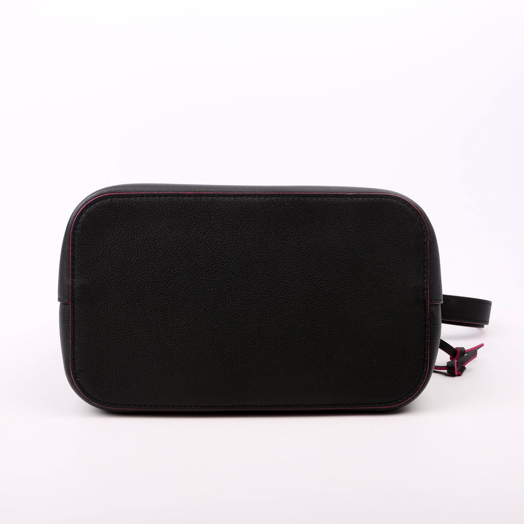 Lockme Bucket Bag Black/Pink