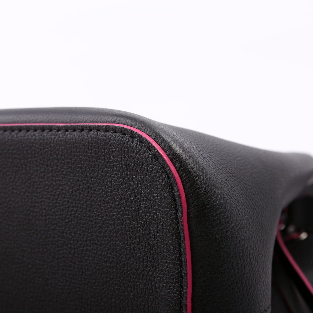 Lockme Bucket Bag Black/Pink