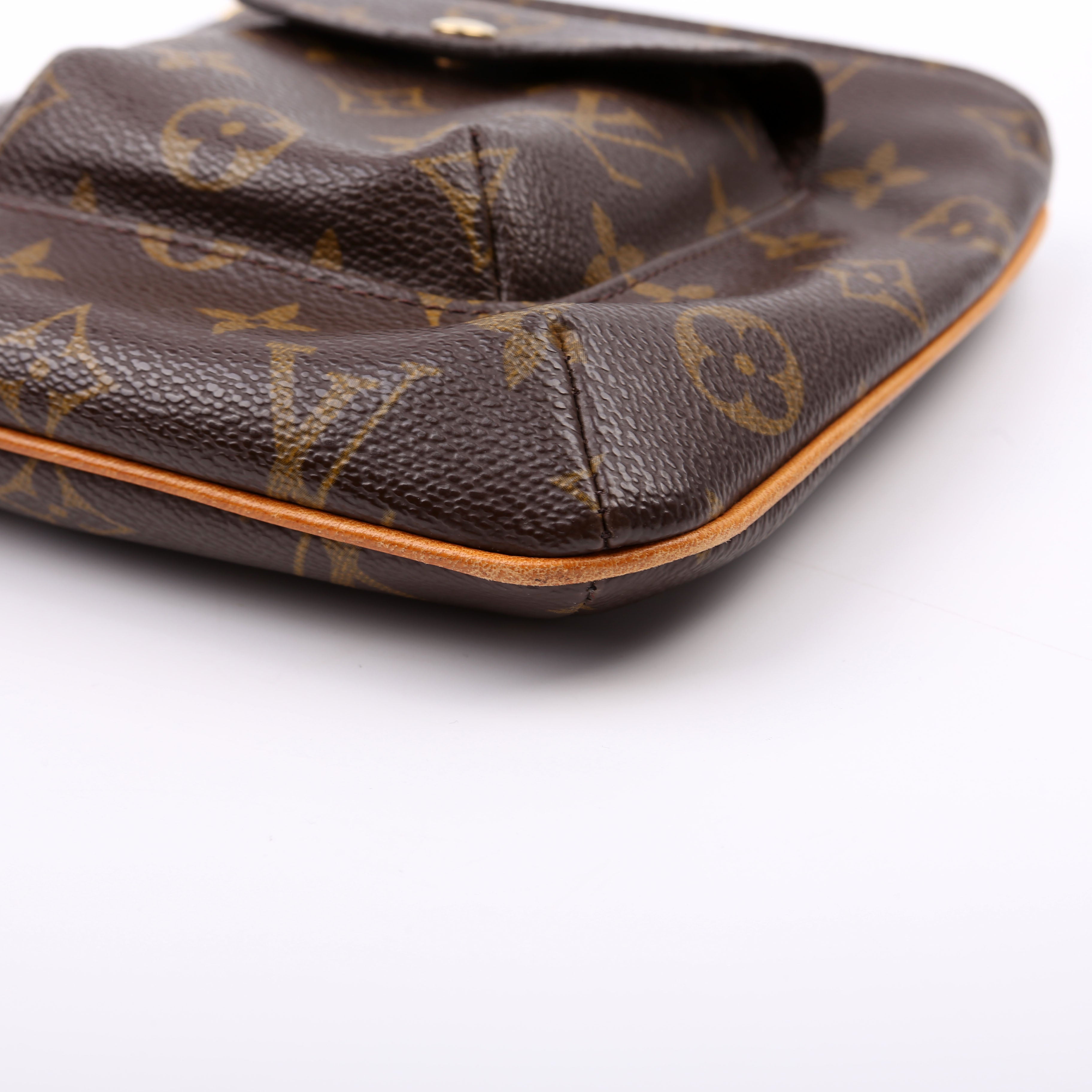Partition Wristlet Clutch Monogram