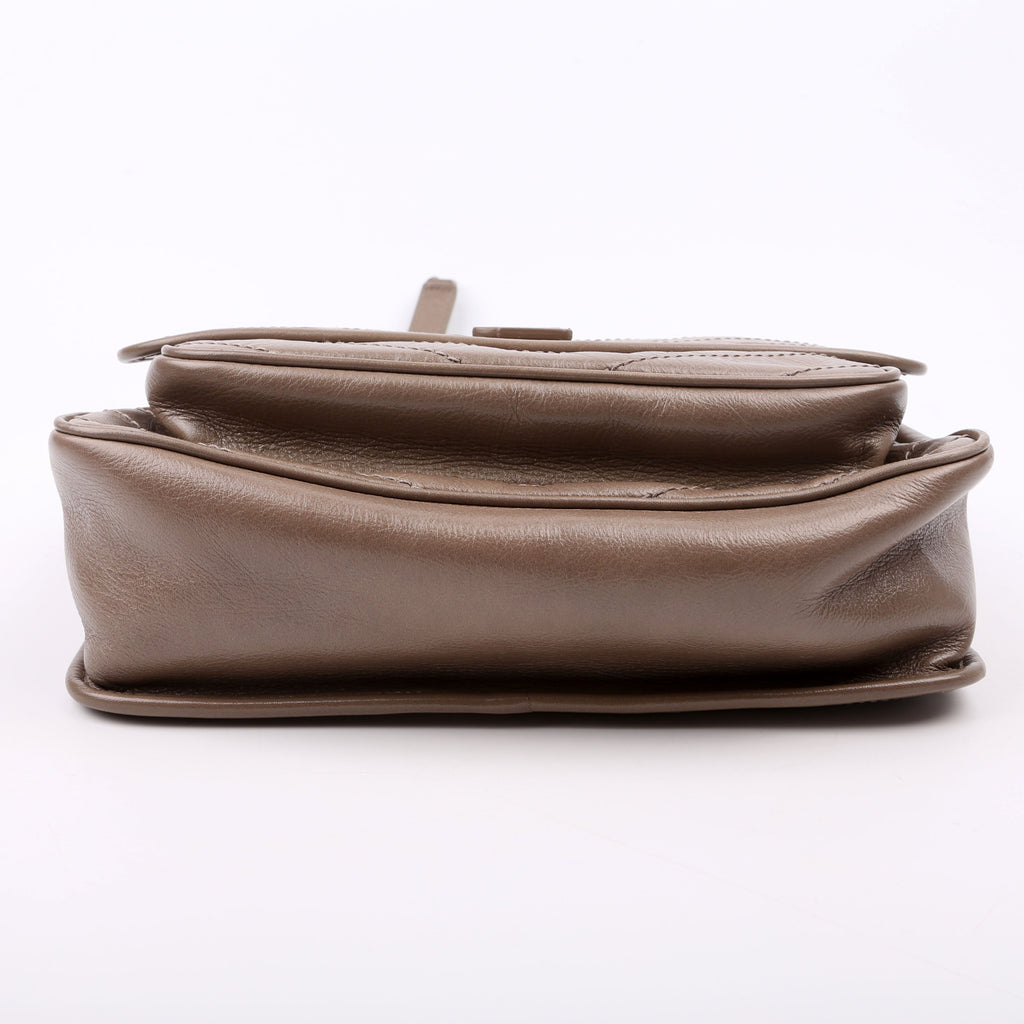 Niki medium Crinkle Leather Taupe