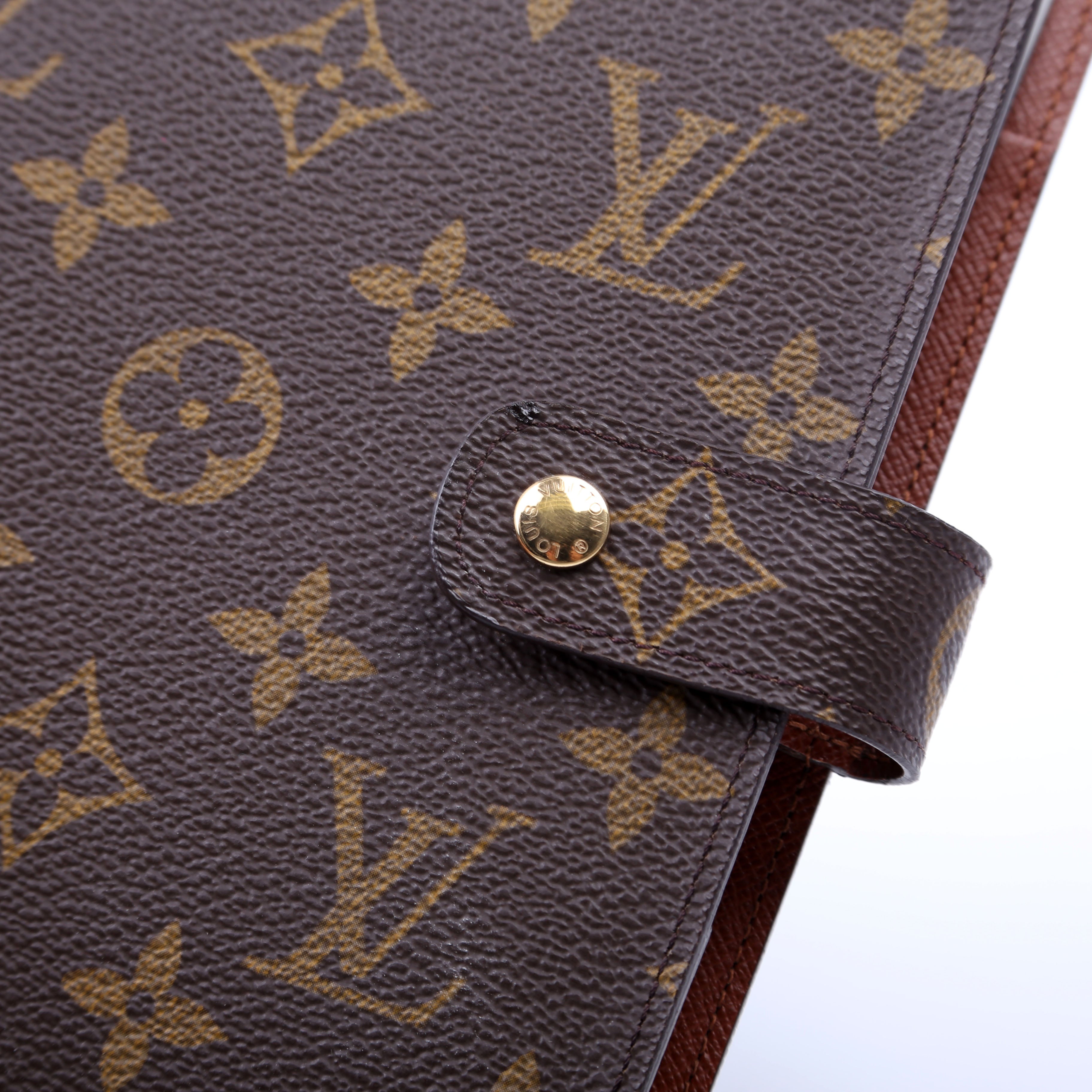 Agenda Medium Ring Monogram