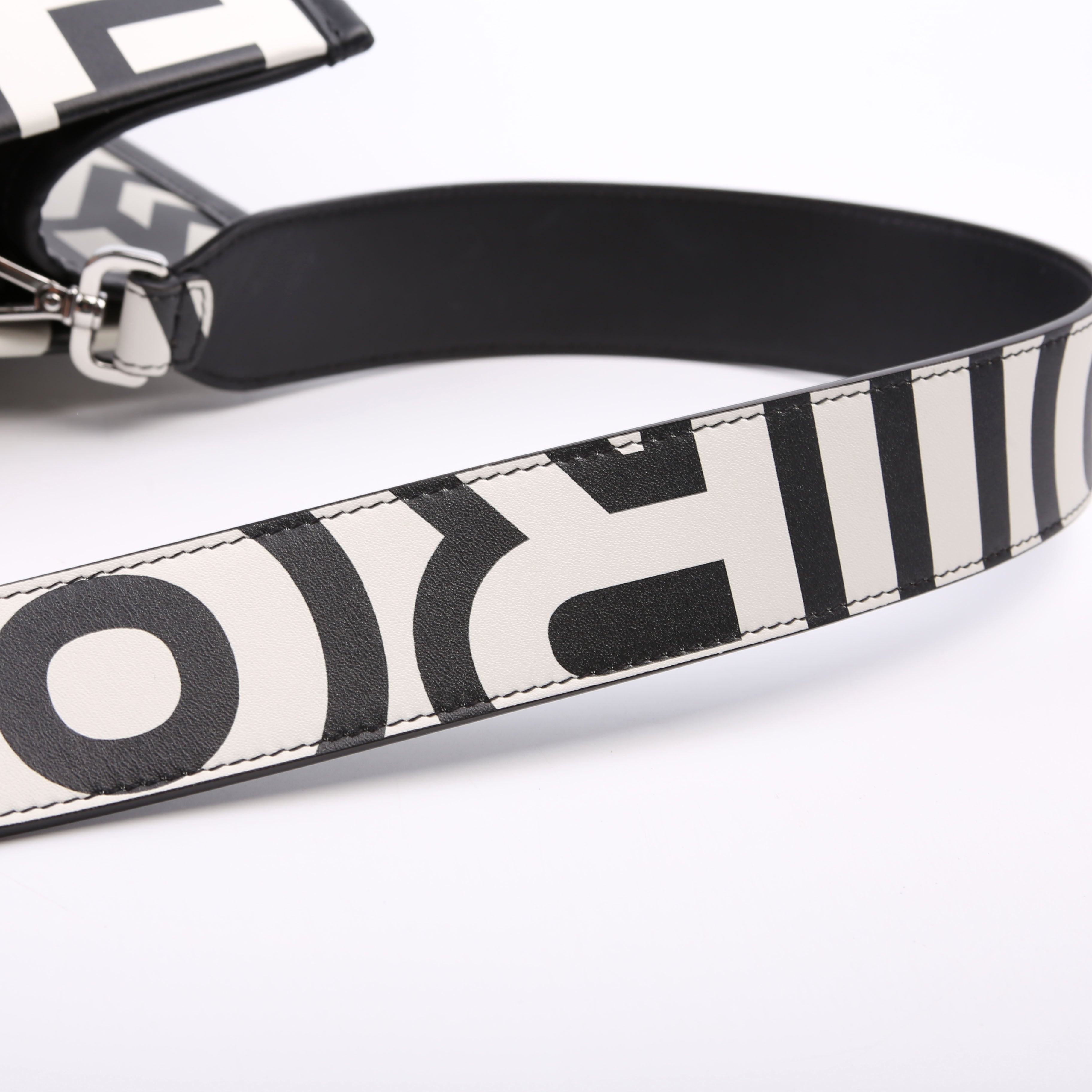 Fendi Fendi X Marc Jacobs Sunshine Shopper Medium Leather Black/White