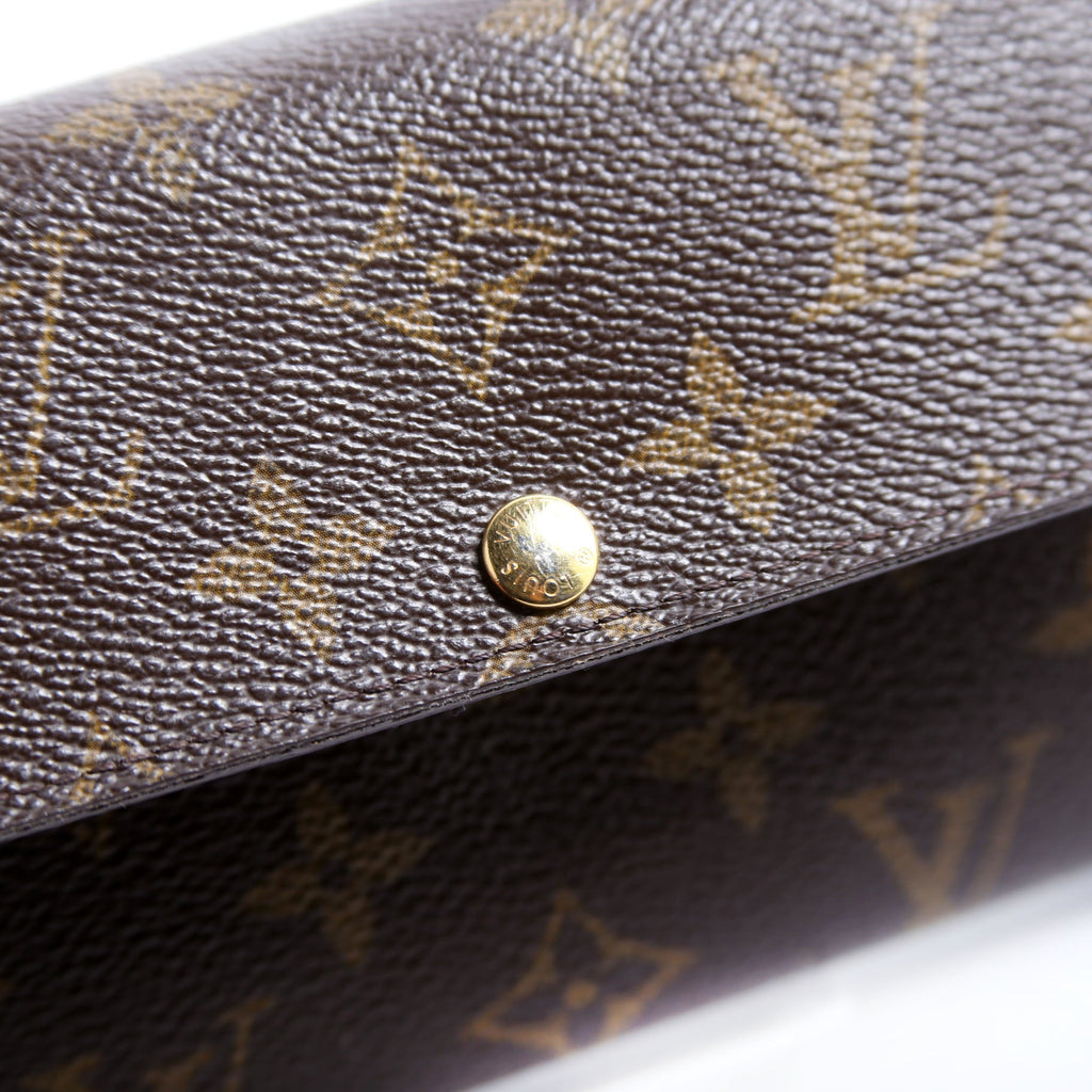 Sarah Wallet Monogram