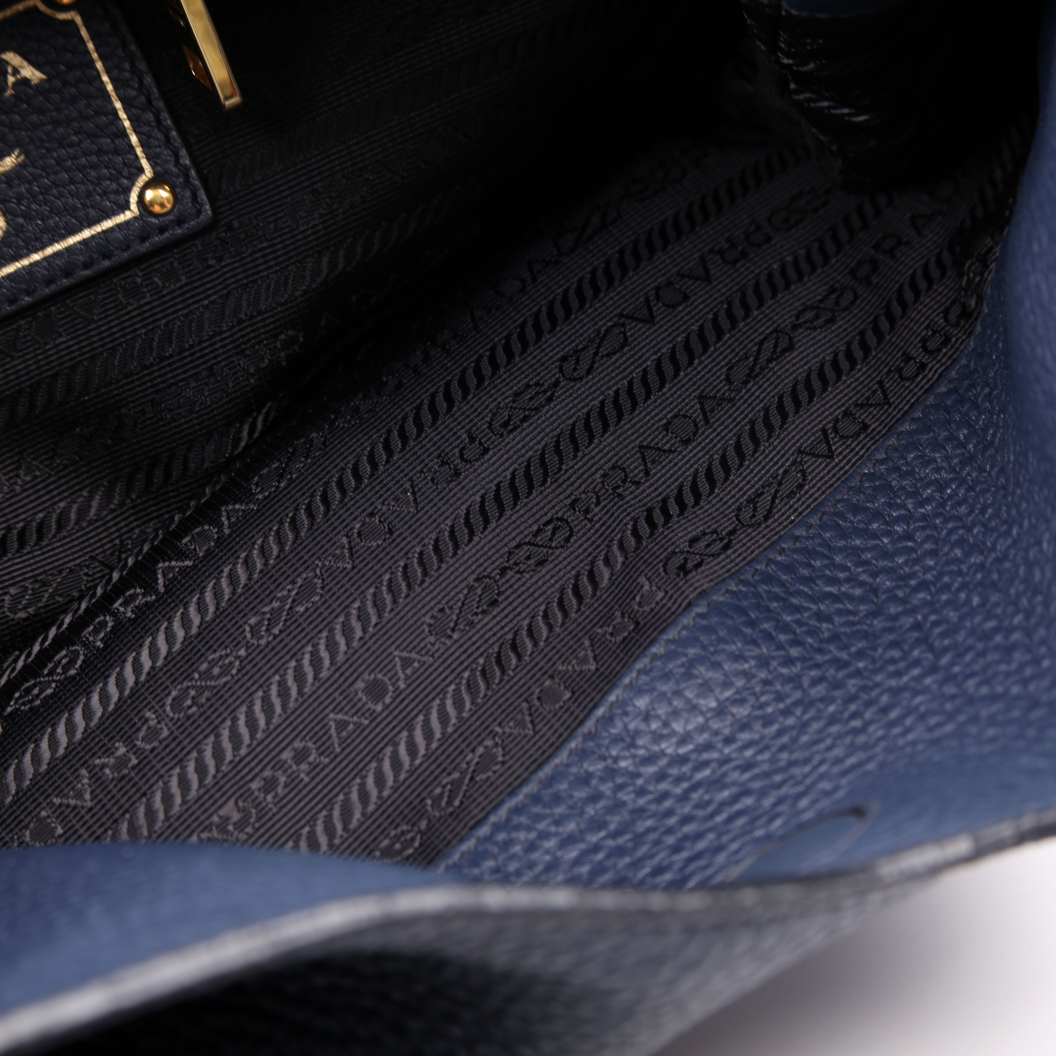 Vitello Daino Phenix Hobo Navy
