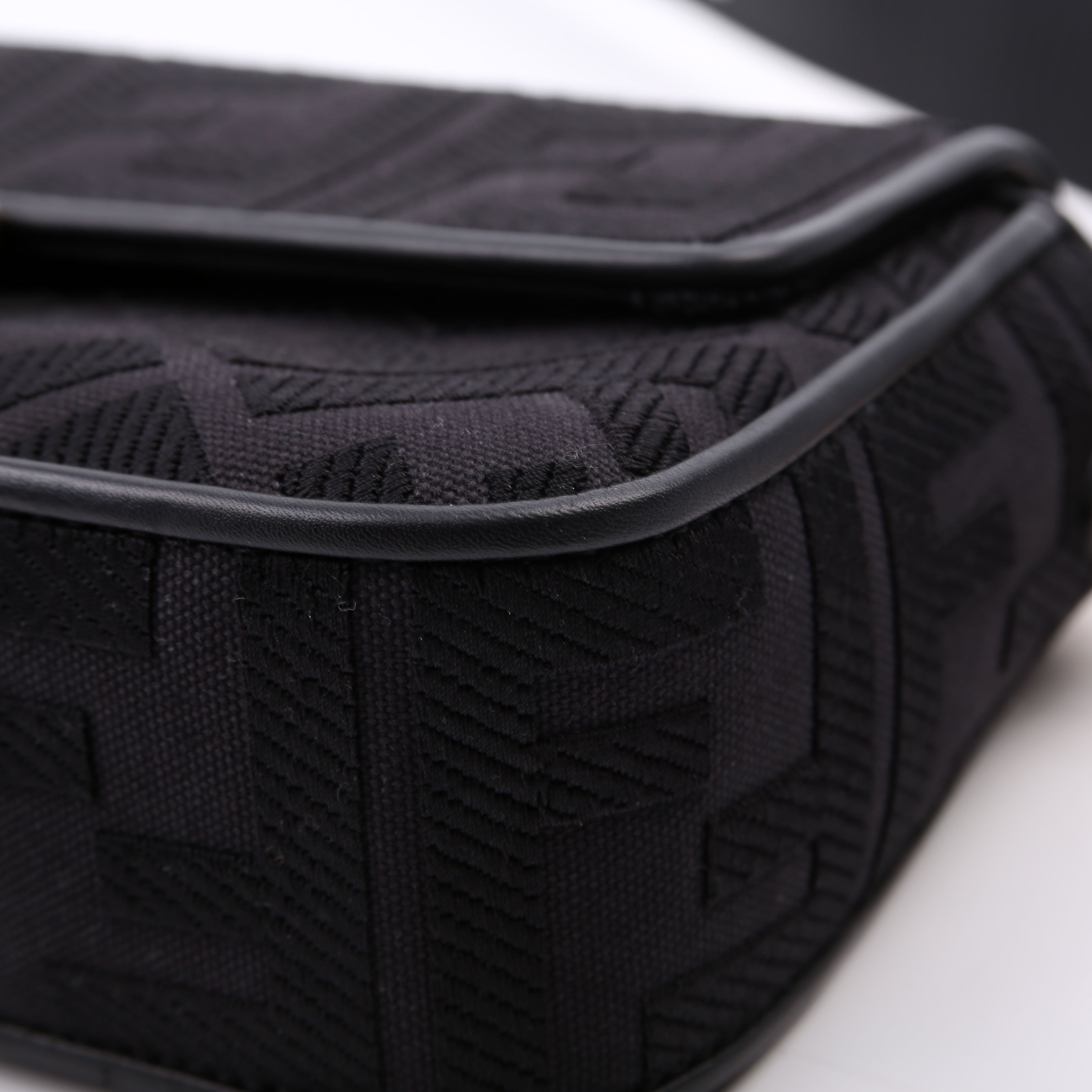 FF Jacquard Baguette Black