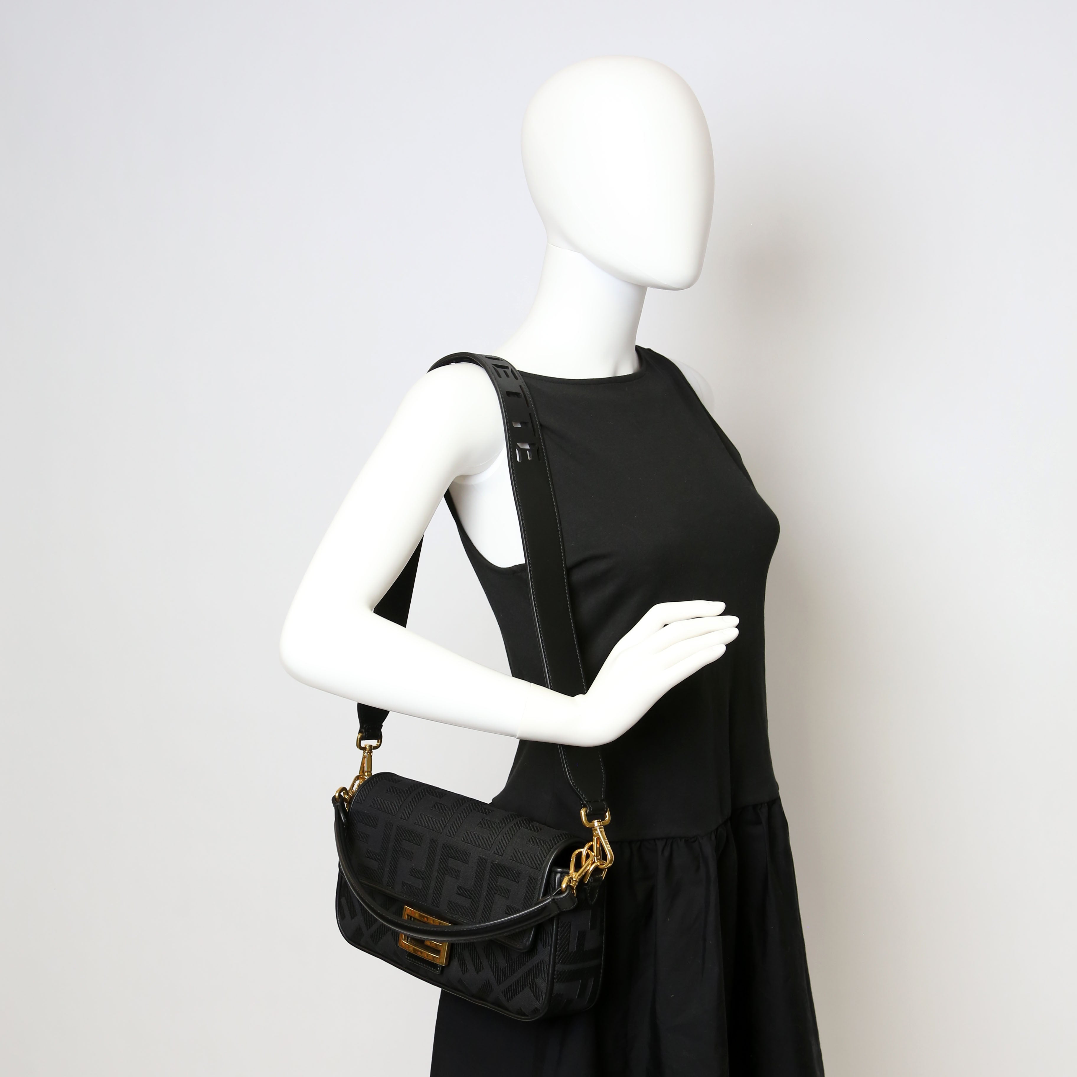 FF Jacquard Baguette Black