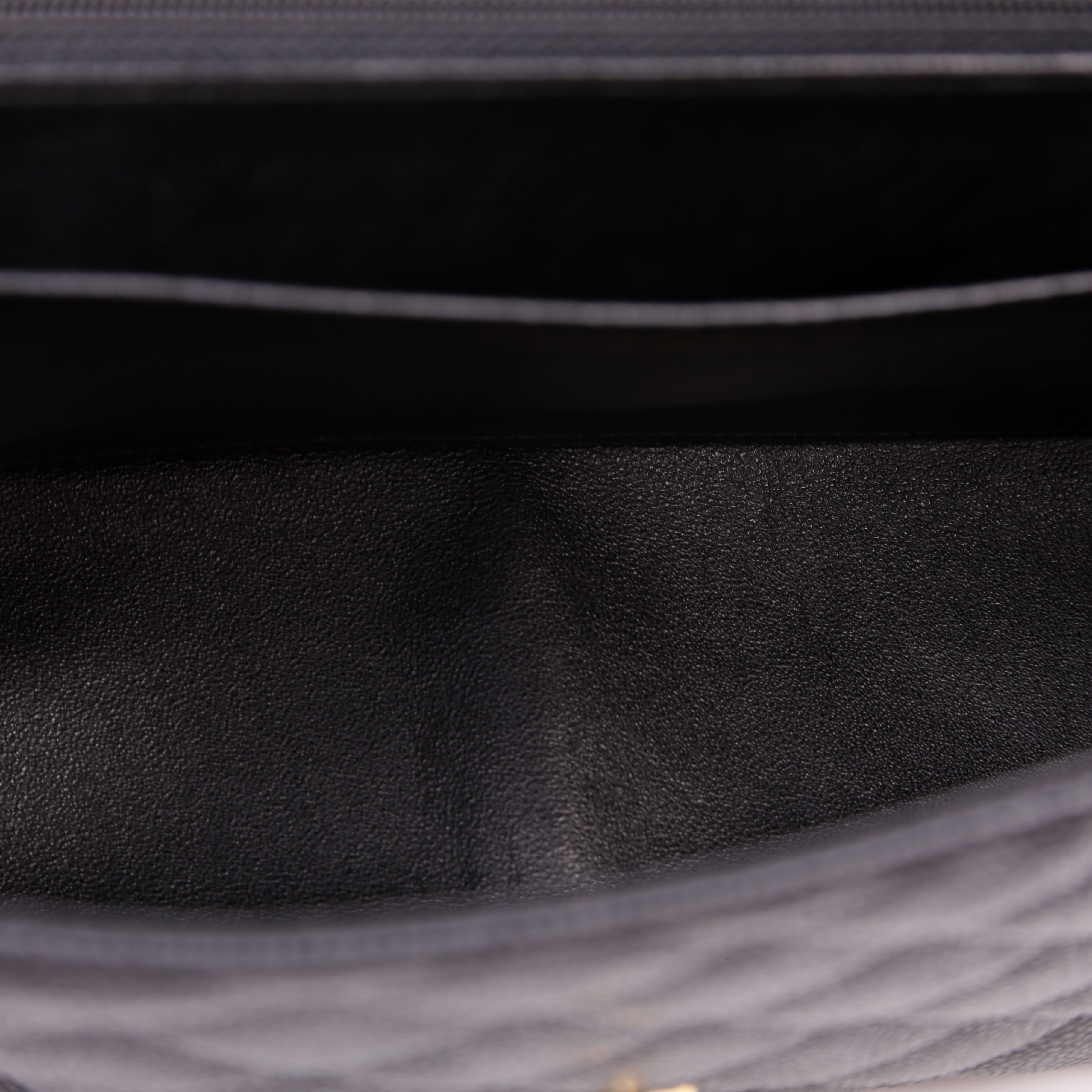 Classic Flap Jumbo Caviar Black