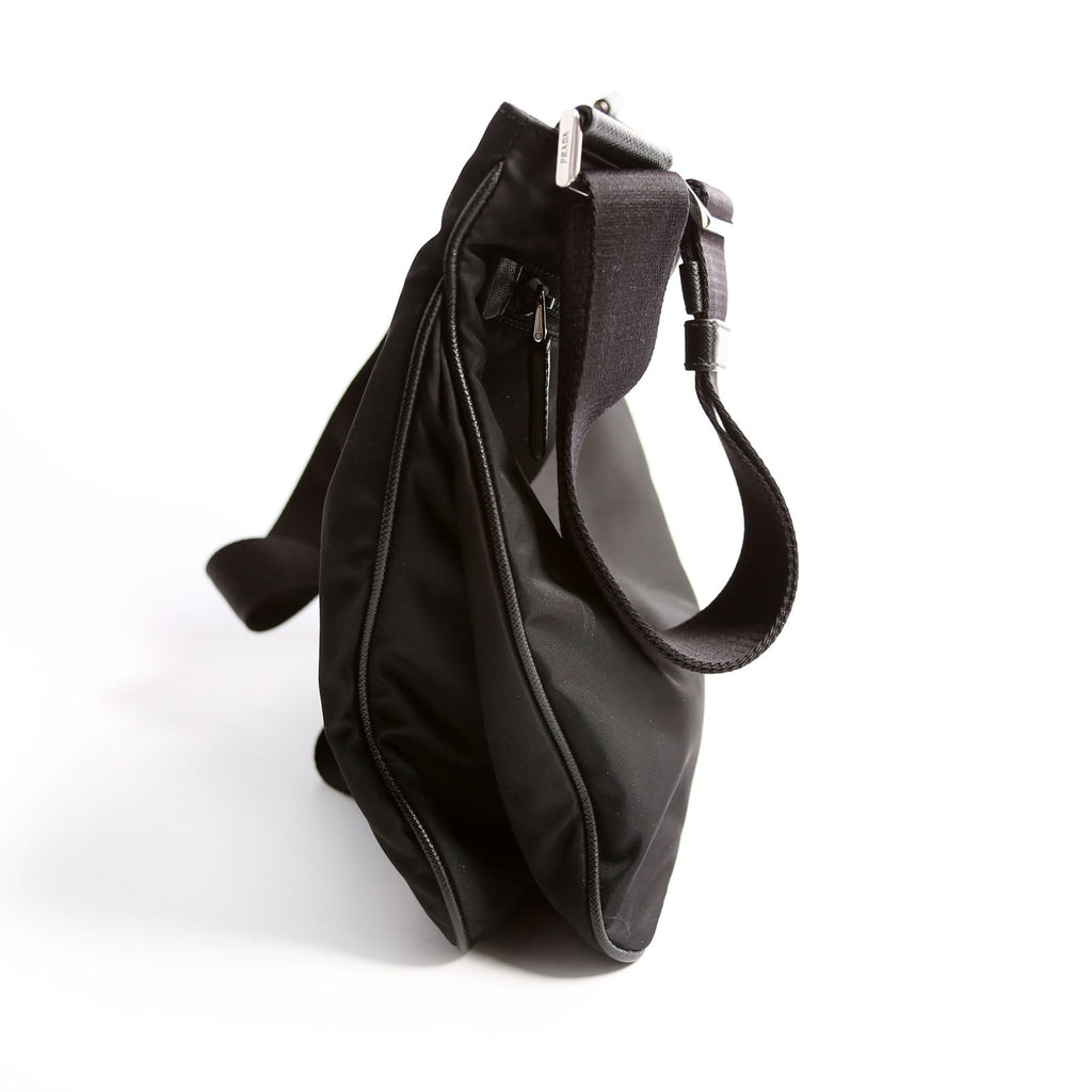 2VH563 Re-Nylon/Saffiano Messenger Crossbody Black