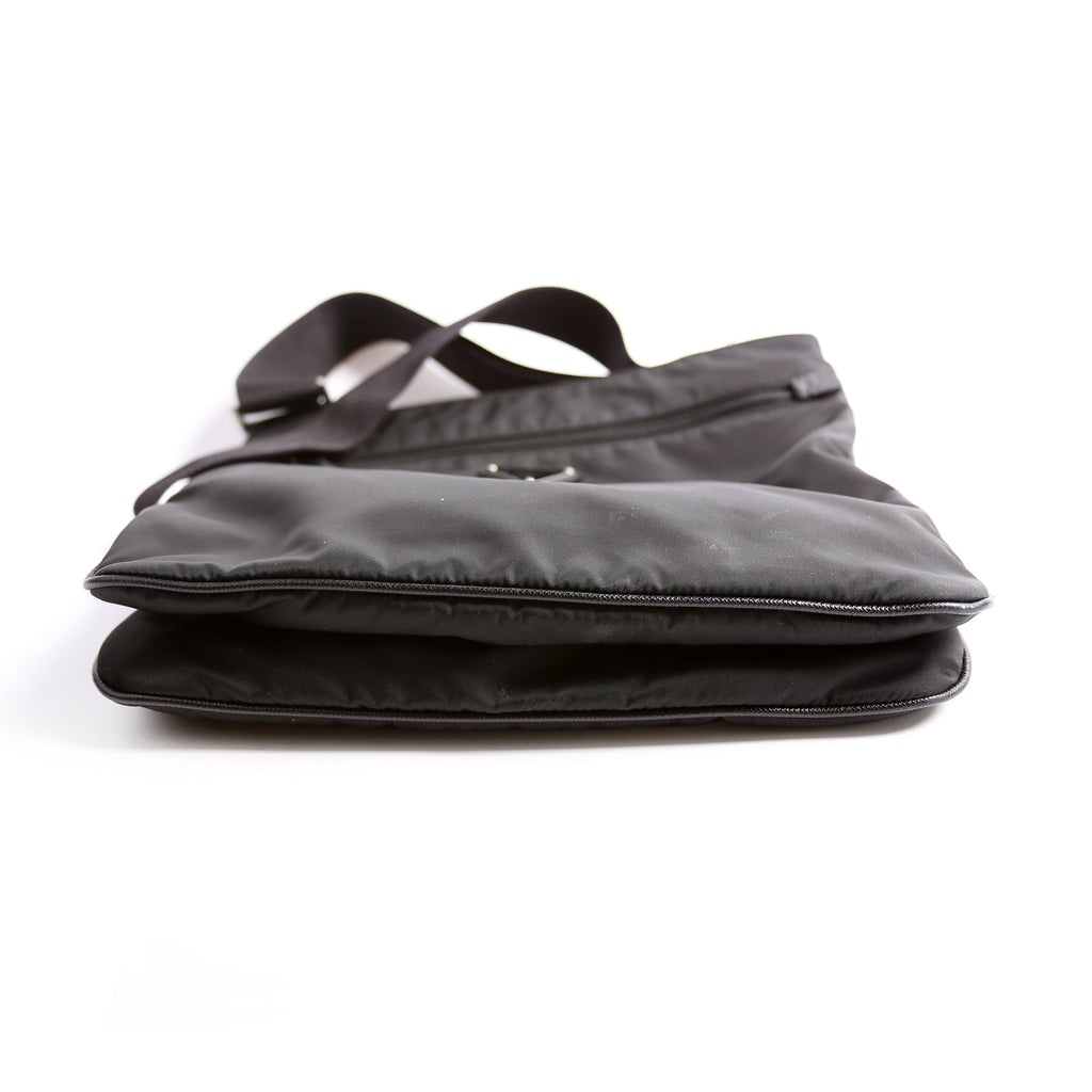 2VH563 Re-Nylon/Saffiano Messenger Crossbody Black