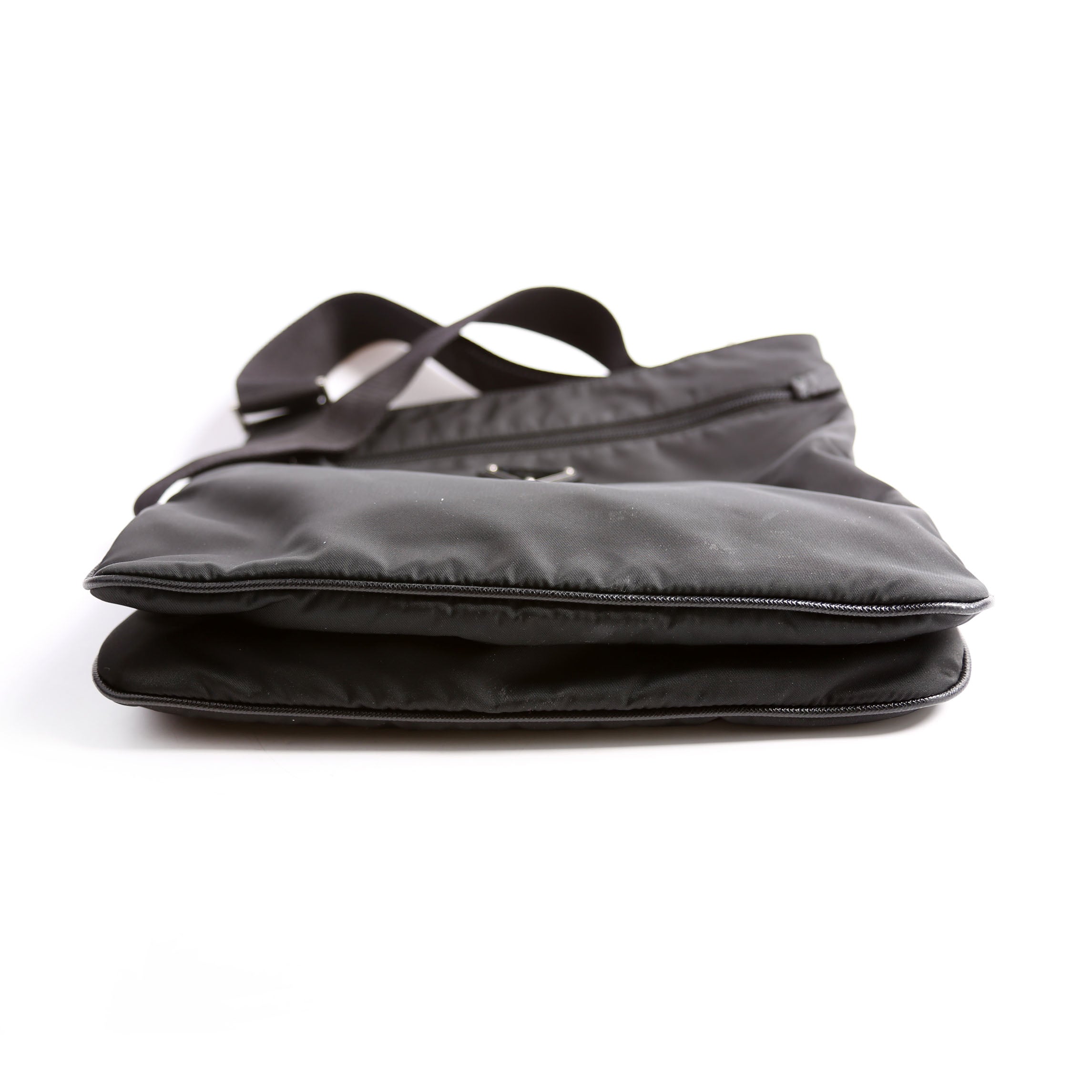 2VH563 Re-Nylon/Saffiano Messenger Crossbody Black