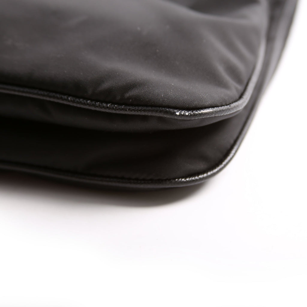 2VH563 Re-Nylon/Saffiano Messenger Crossbody Black