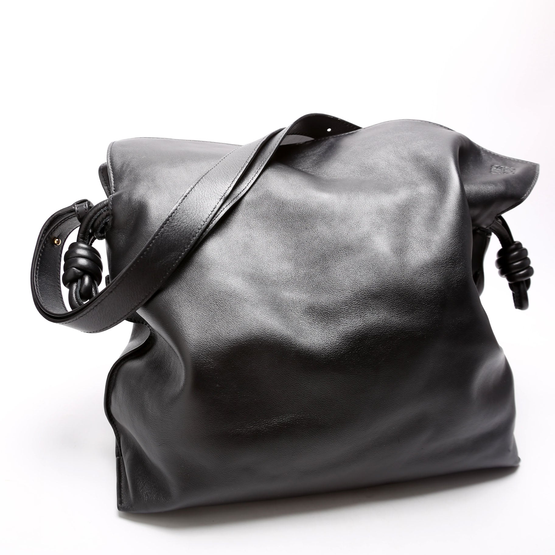 Flamenco Knot Clutch Calfskin Medium Black