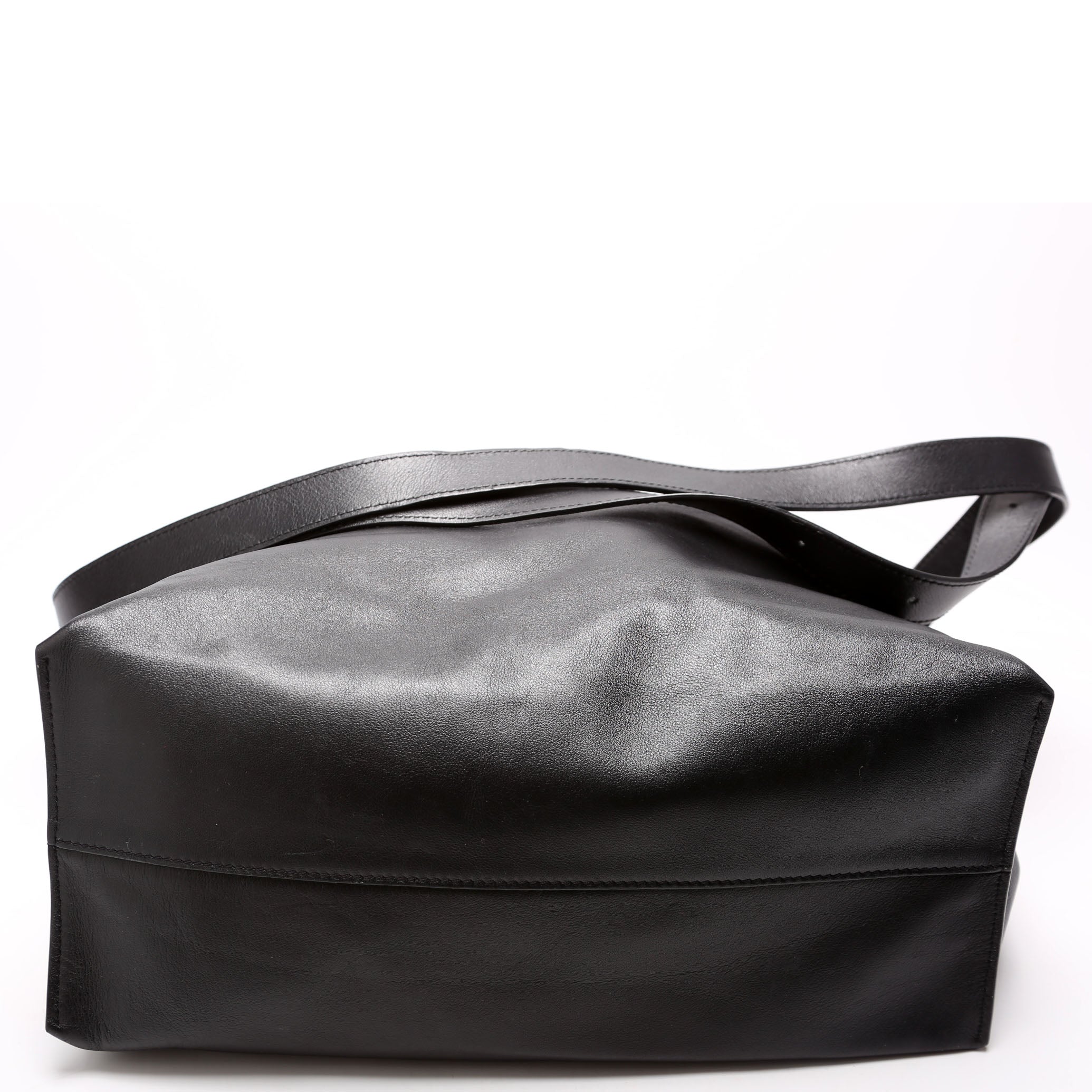 Flamenco Knot Clutch Calfskin Medium Black