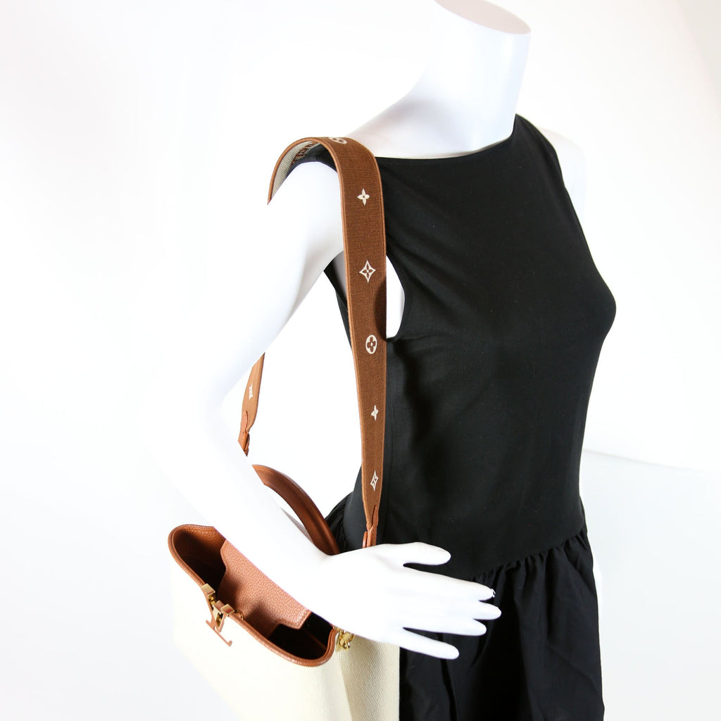 Capucines MM Taurillon Canvas Brown/Beige