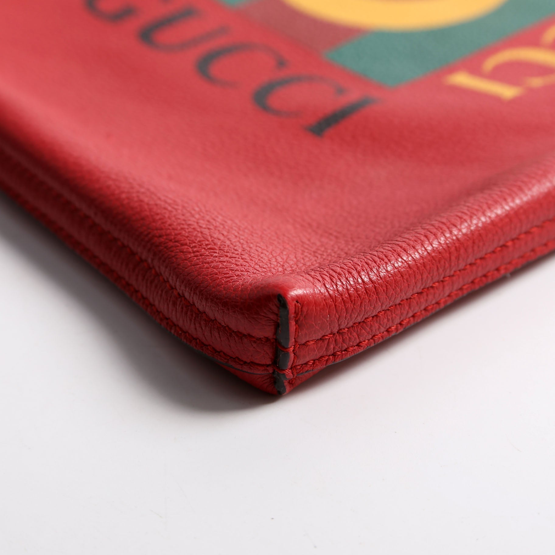500981 Retro Logo Portfolio Clutch