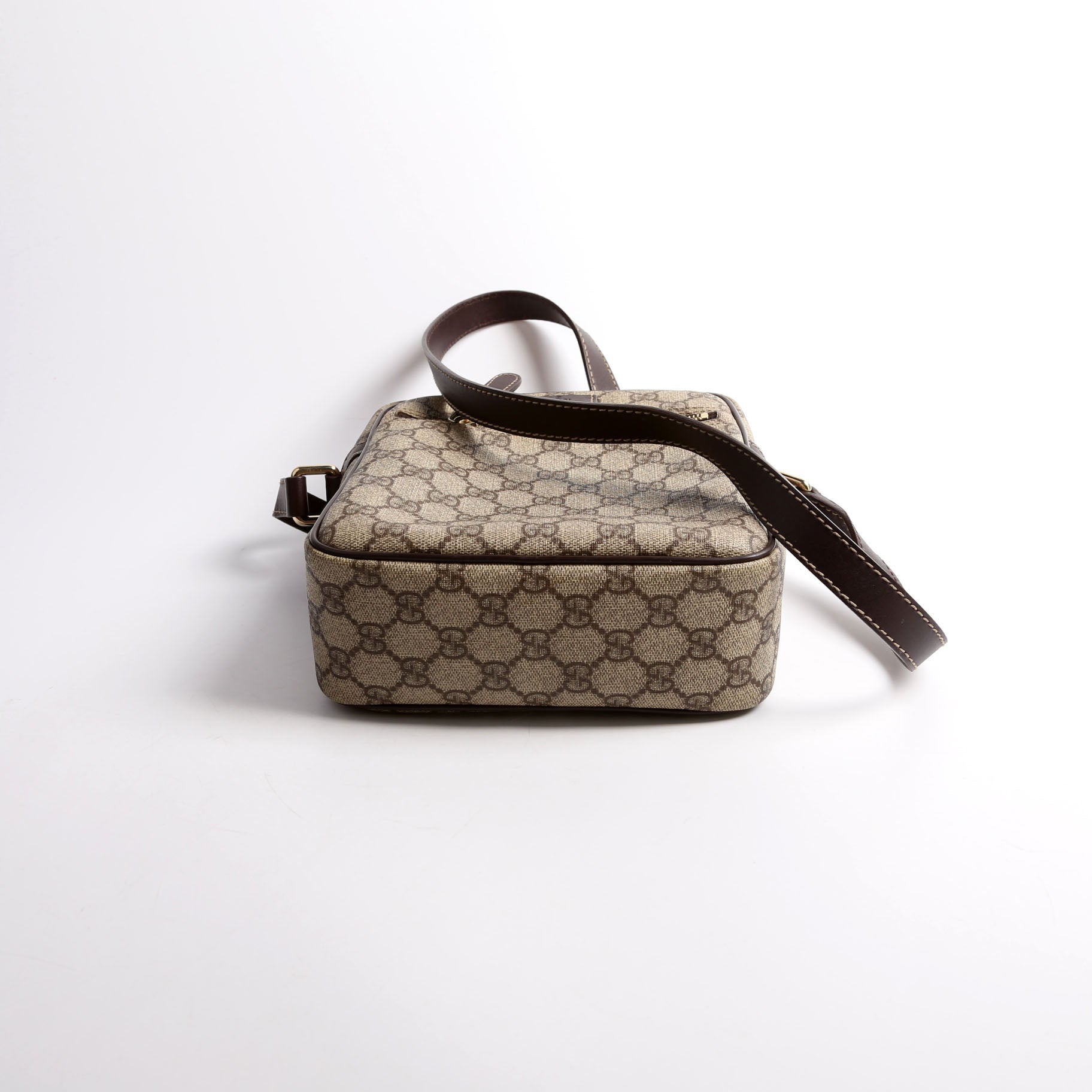 233268 GG Supreme Shoulder Bag