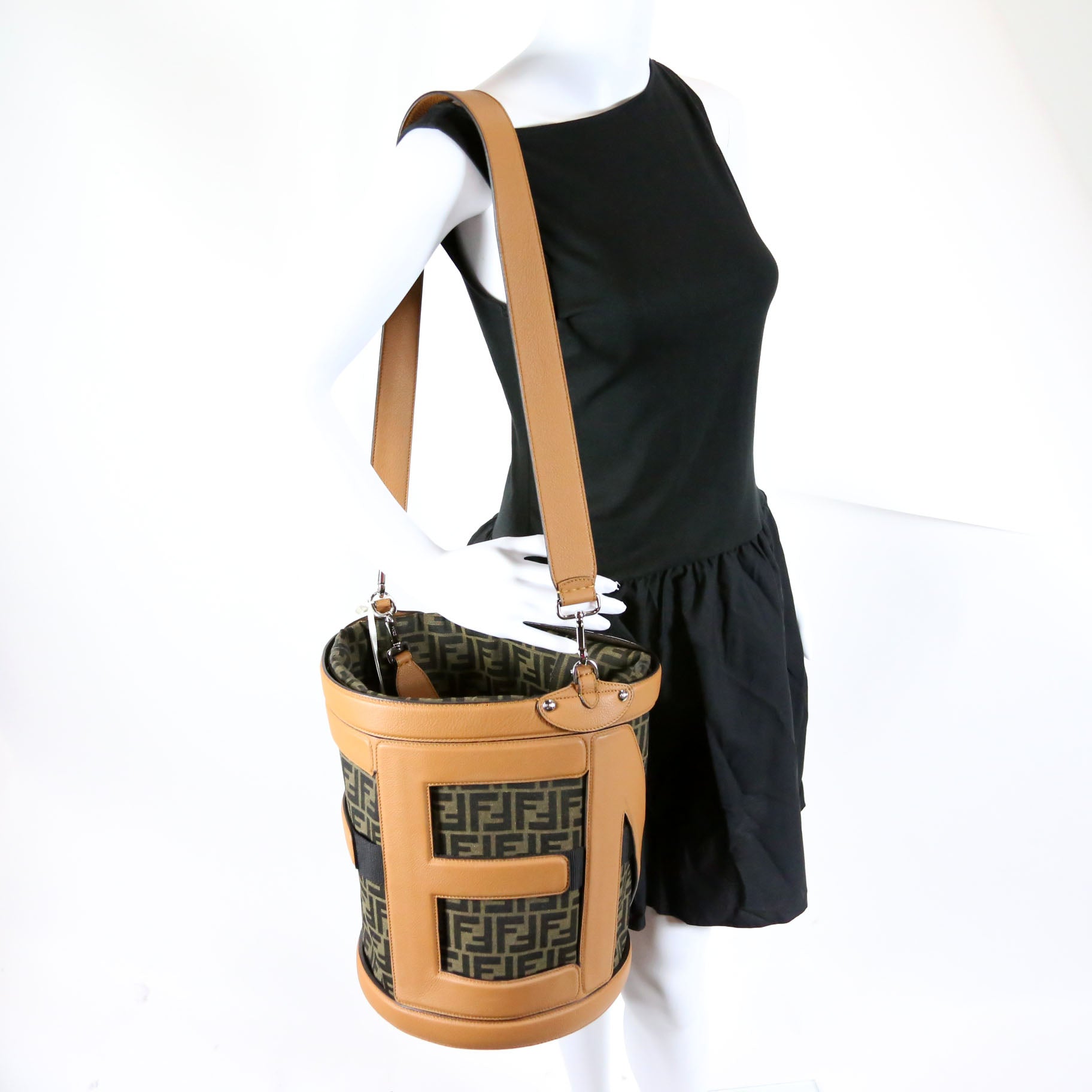 7VA589 FF Zucca/Calfskin Step Out Bucket Bag Brown