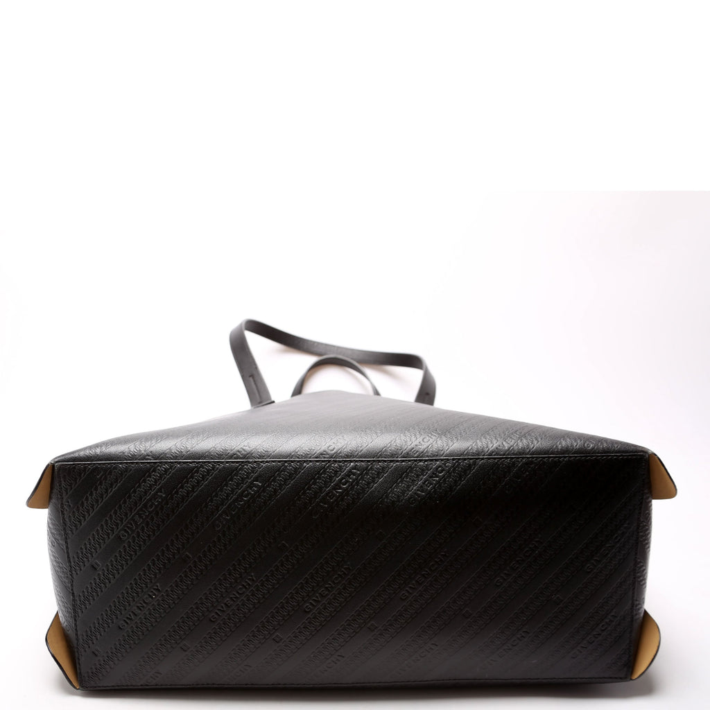 Chain Emb Bond Shopper Medium Calfskin Black