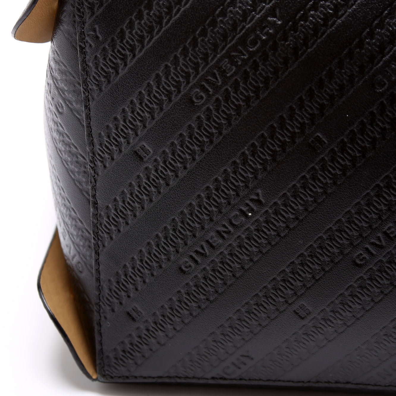 Chain Emb Bond Shopper Medium Calfskin Black