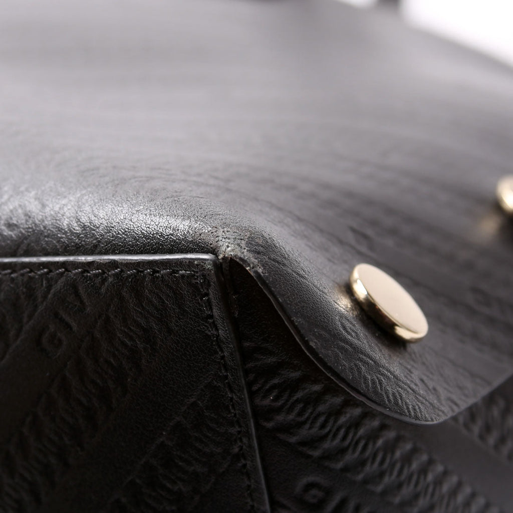Chain Emb Bond Shopper Medium Calfskin Black