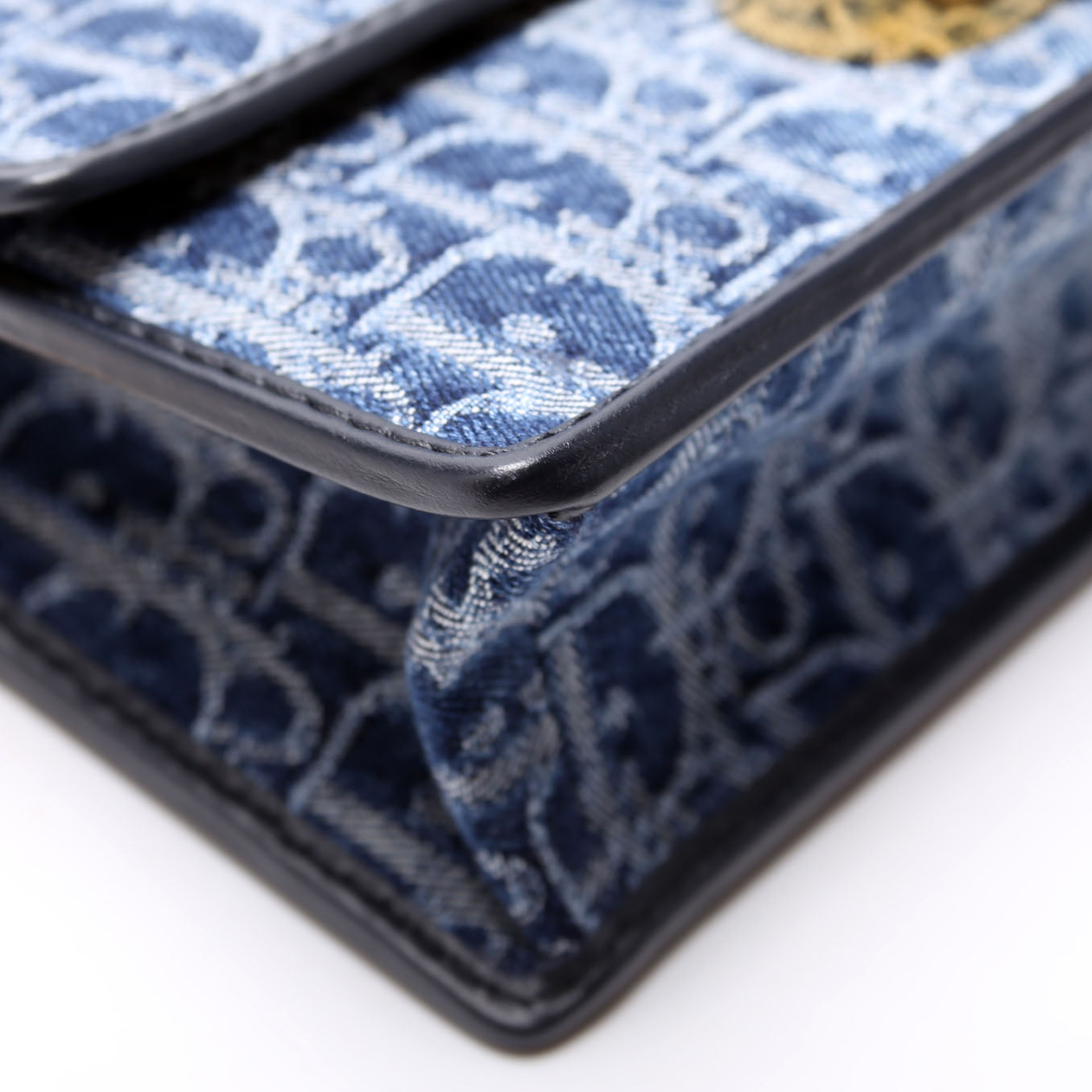 30 Montaigne E/W Denim Chain Bag