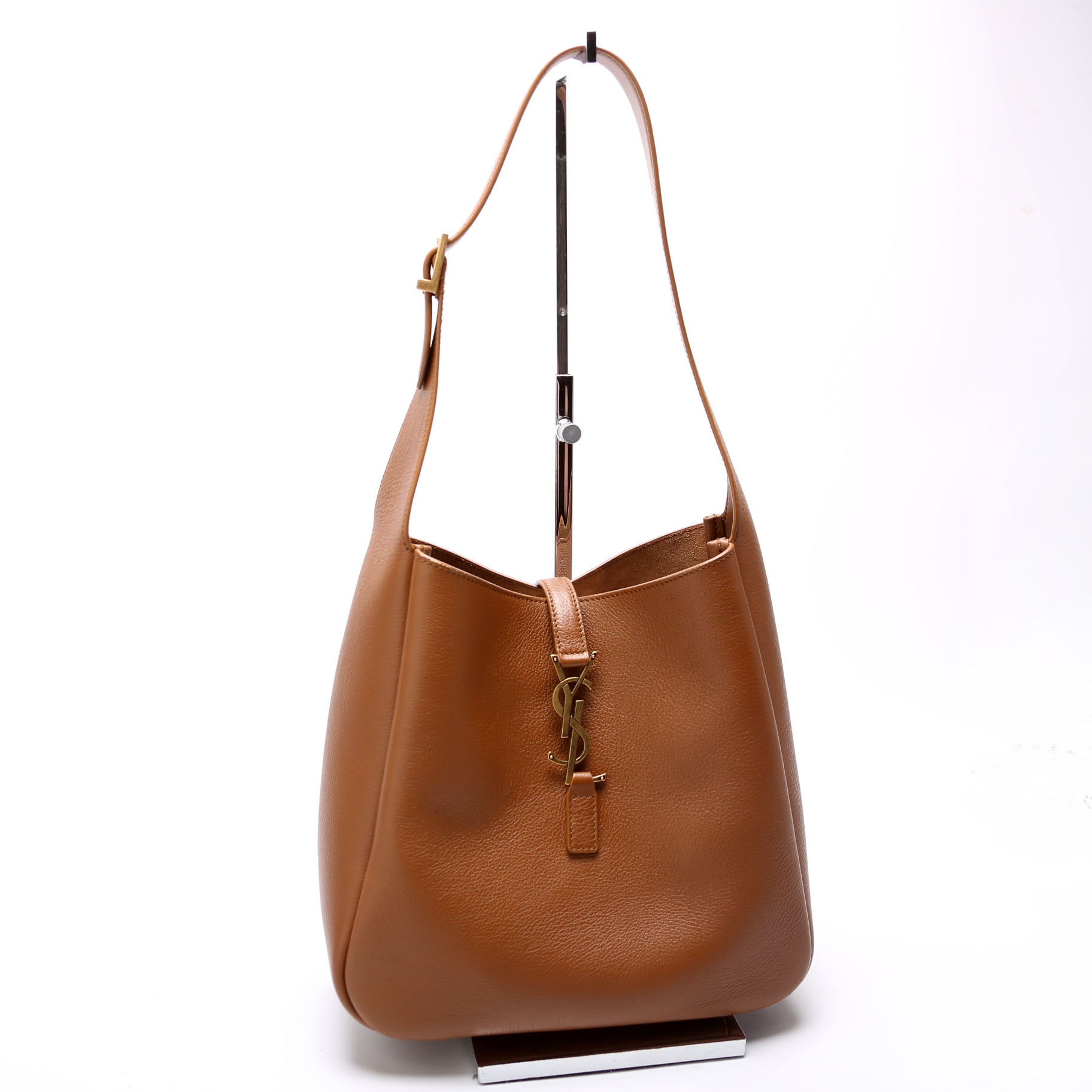 713938 Le 5 A 7 Supple Small Hobo Brown