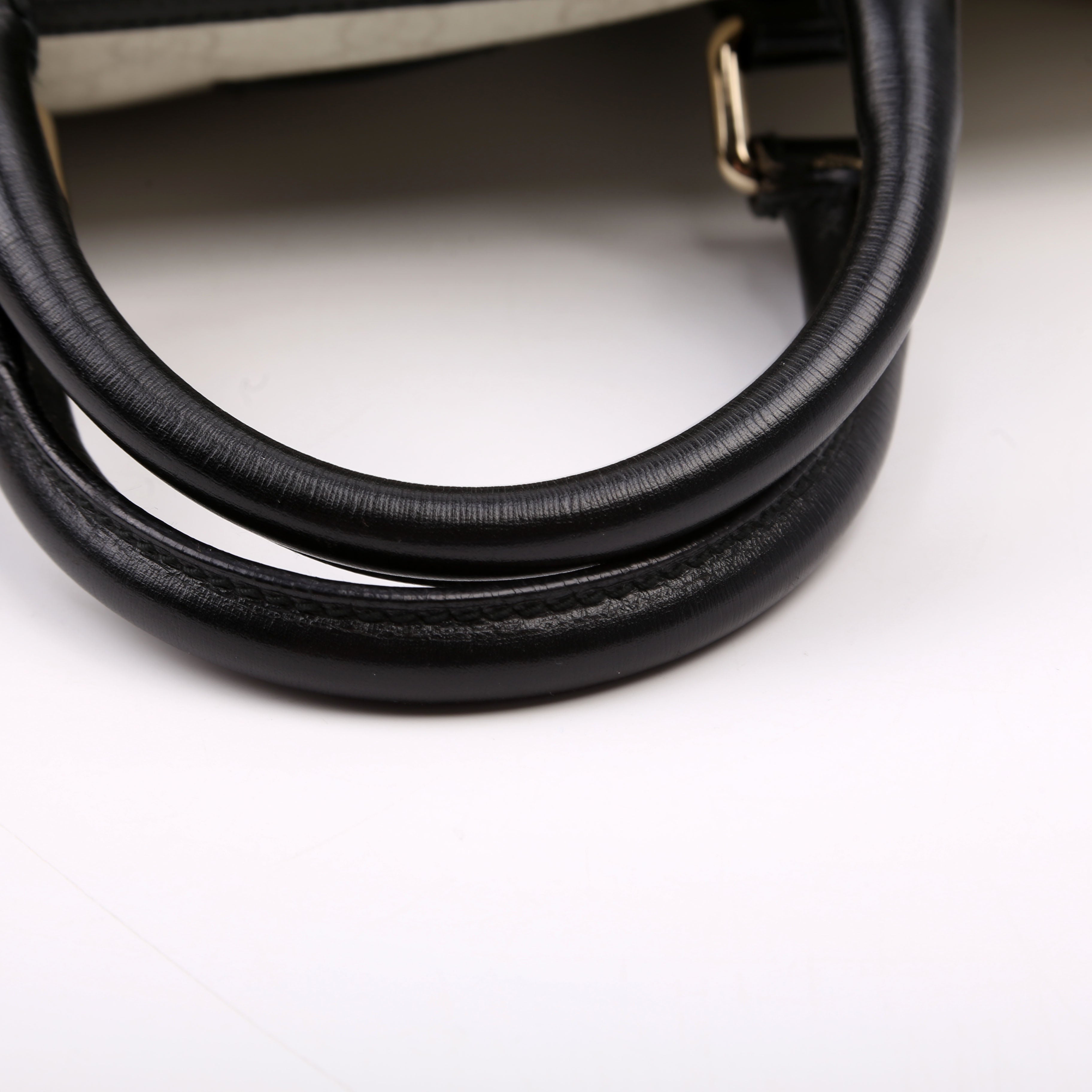 193603 Joy Boston Bag White/Black