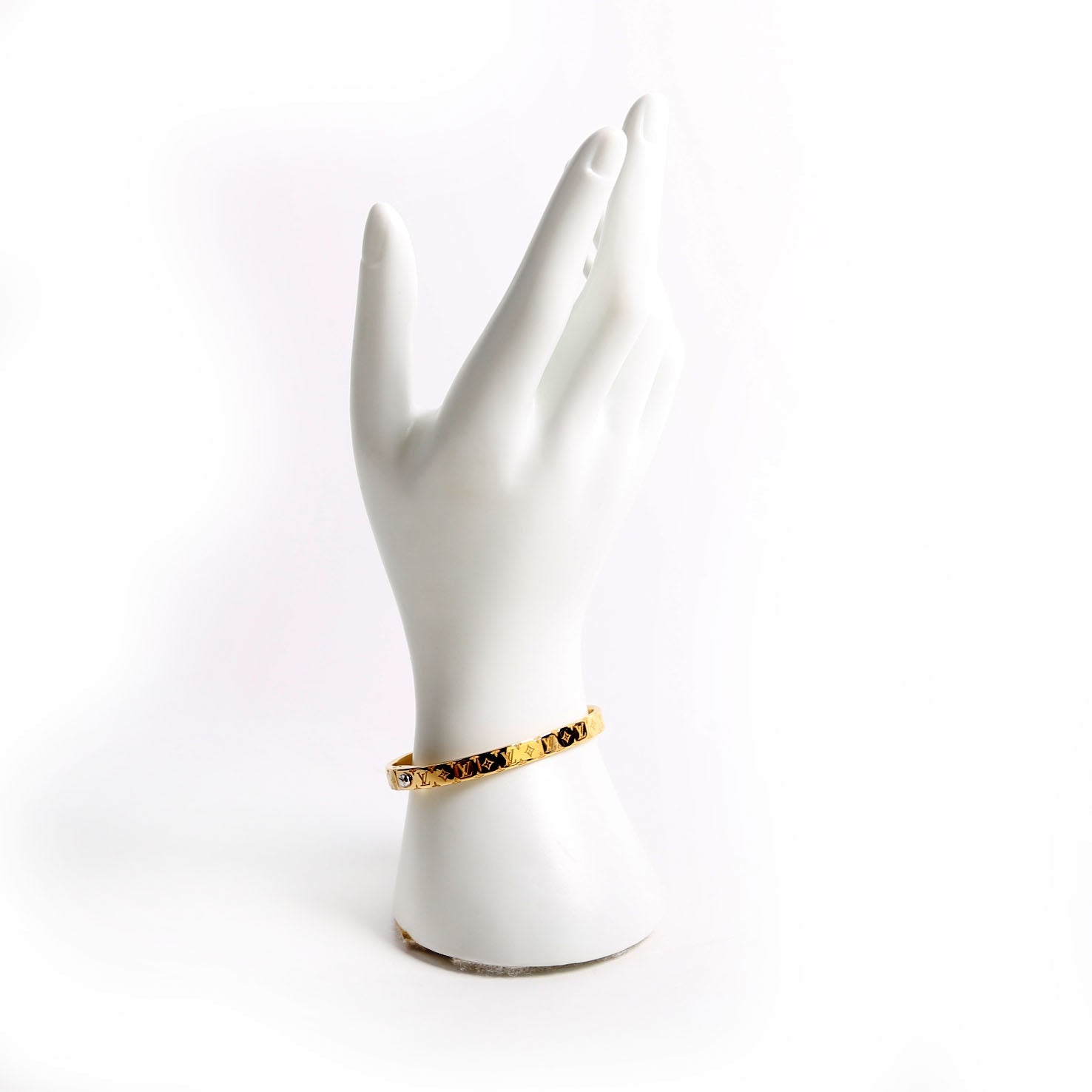 M1029M Nanogram Cuff Bracelet Size Small Gold