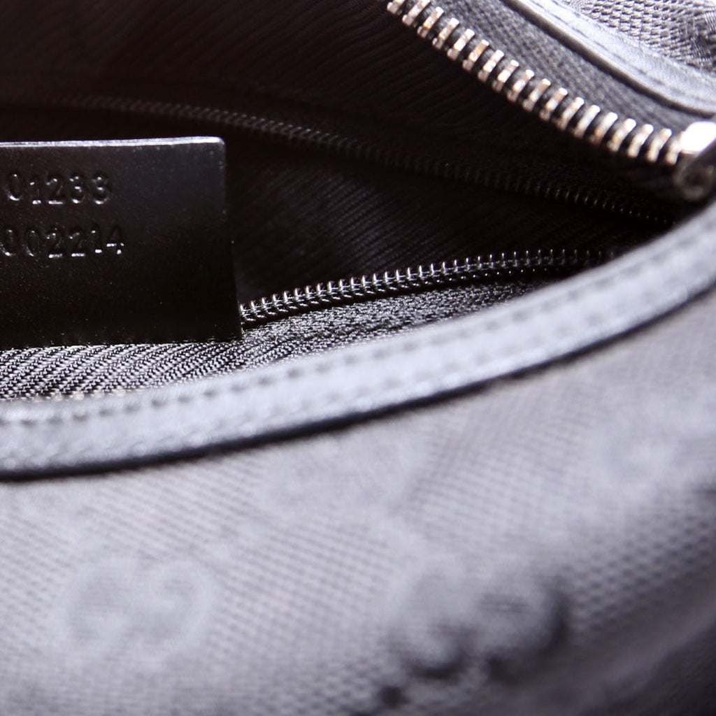01233 GG Canvas Small Clasp Hobo Black