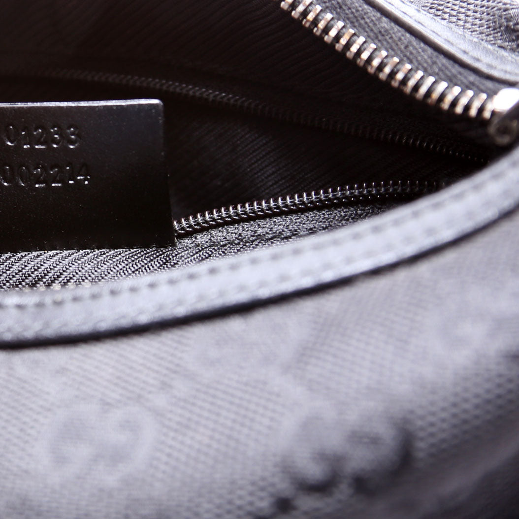 01233 GG Canvas Small Clasp Hobo Black
