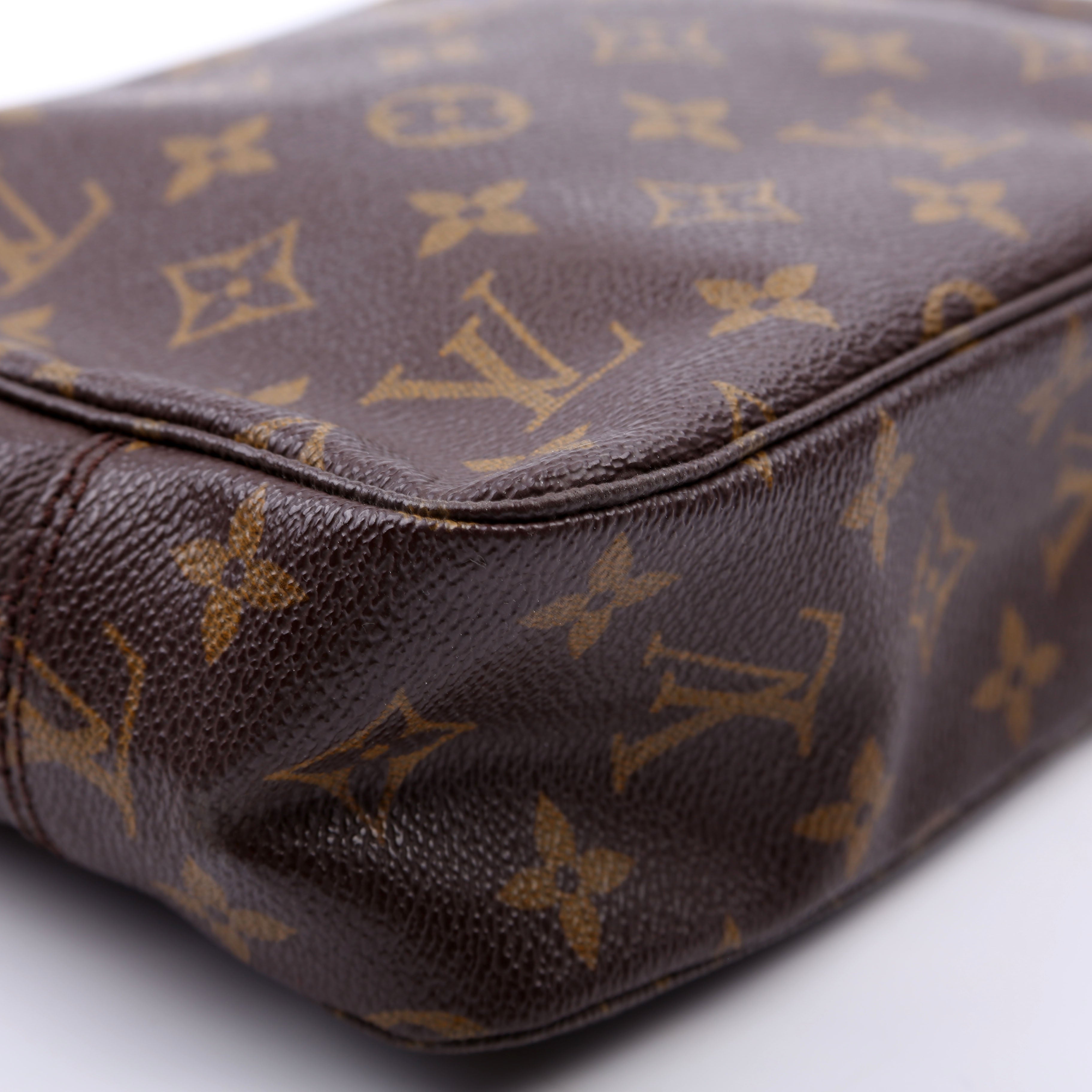 Trousse Toilette 23 Monogram