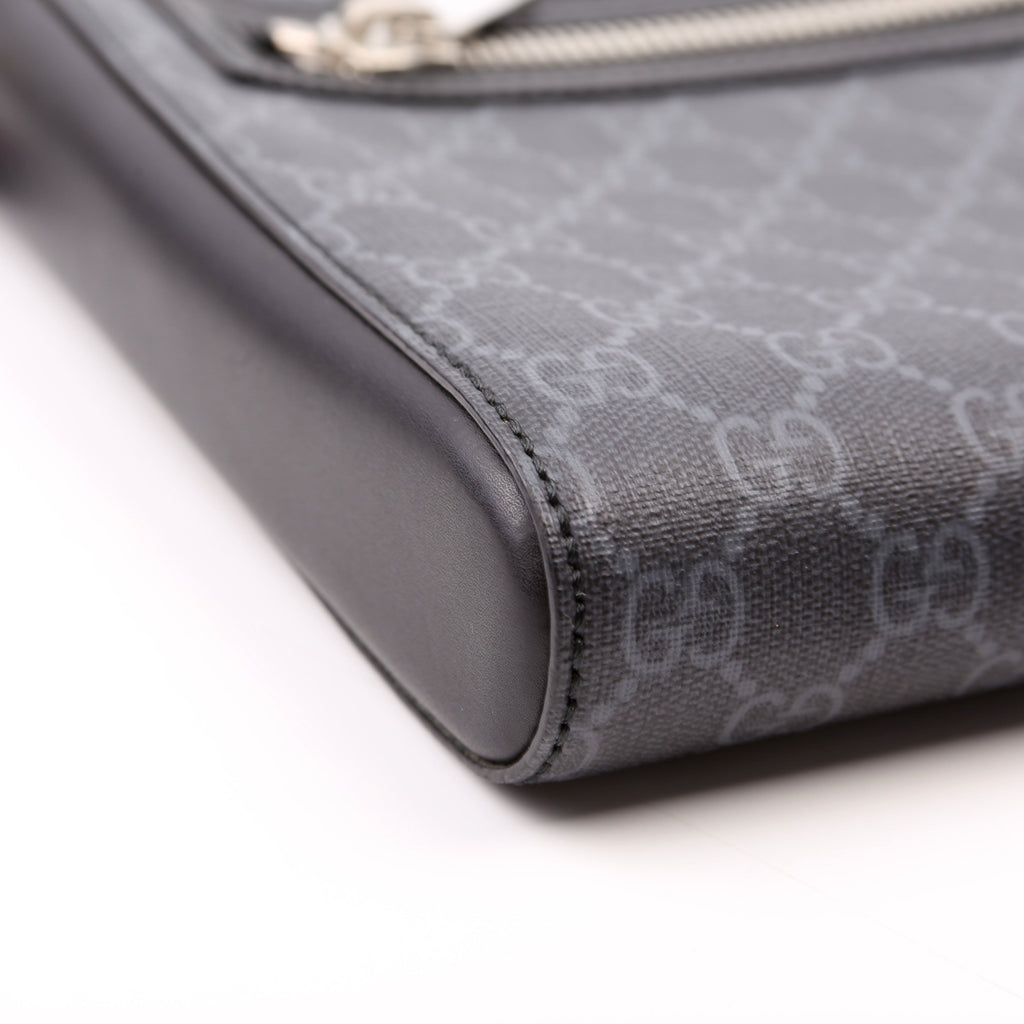 Gucci 523599 Supreme Messenger Bag Black