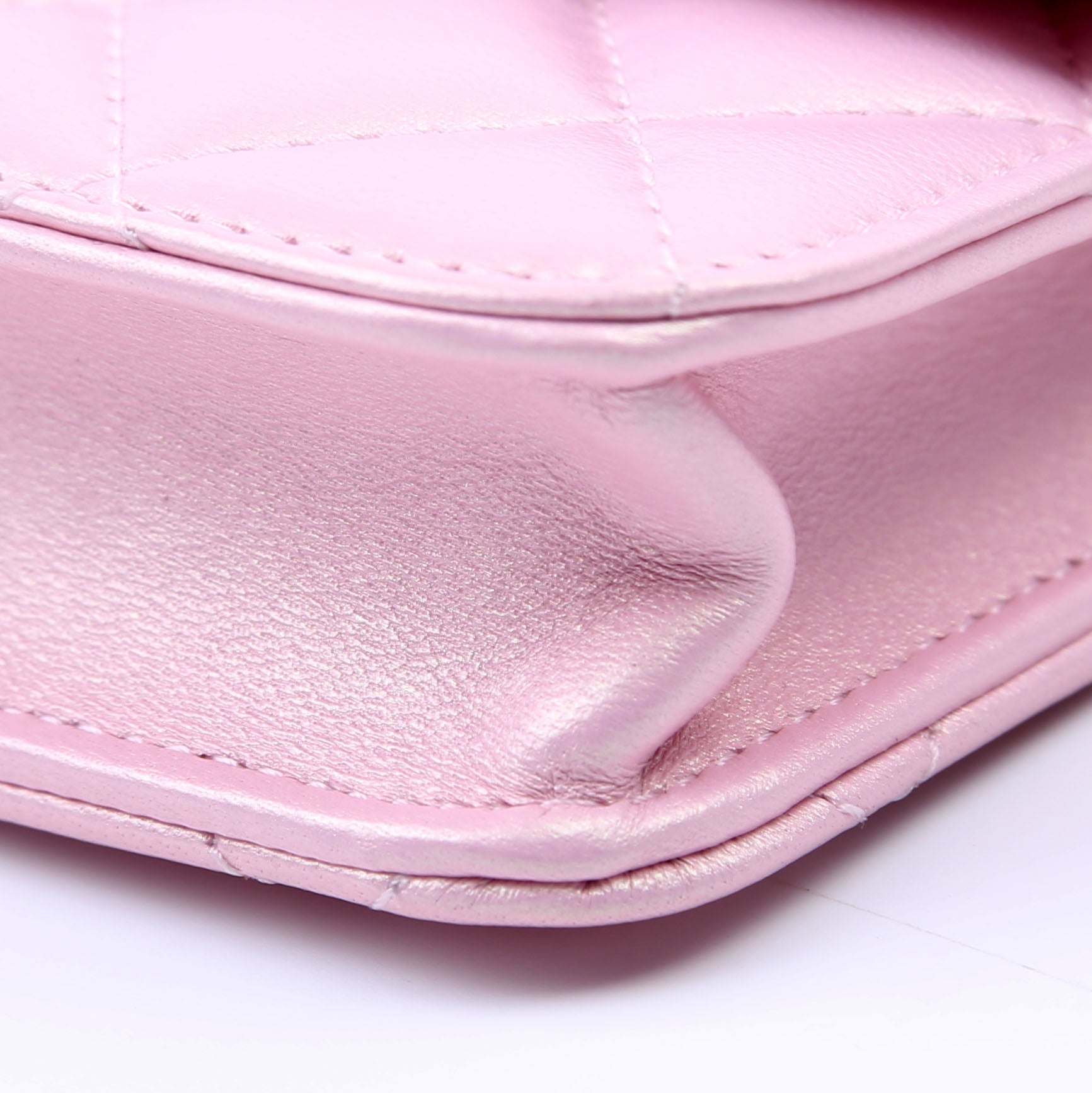 Clutch With Chain Pearly Lambskin Pink