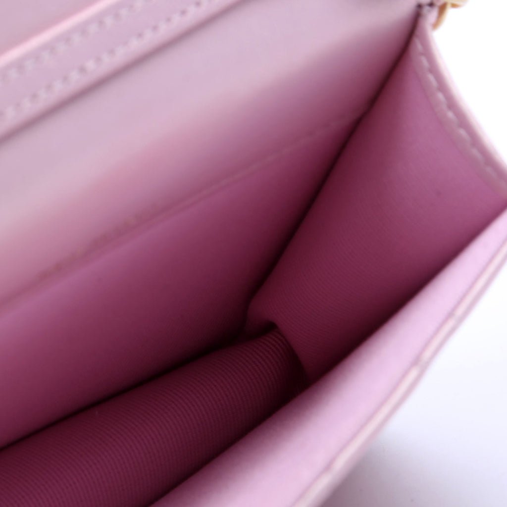 Clutch With Chain Pearly Lambskin Pink